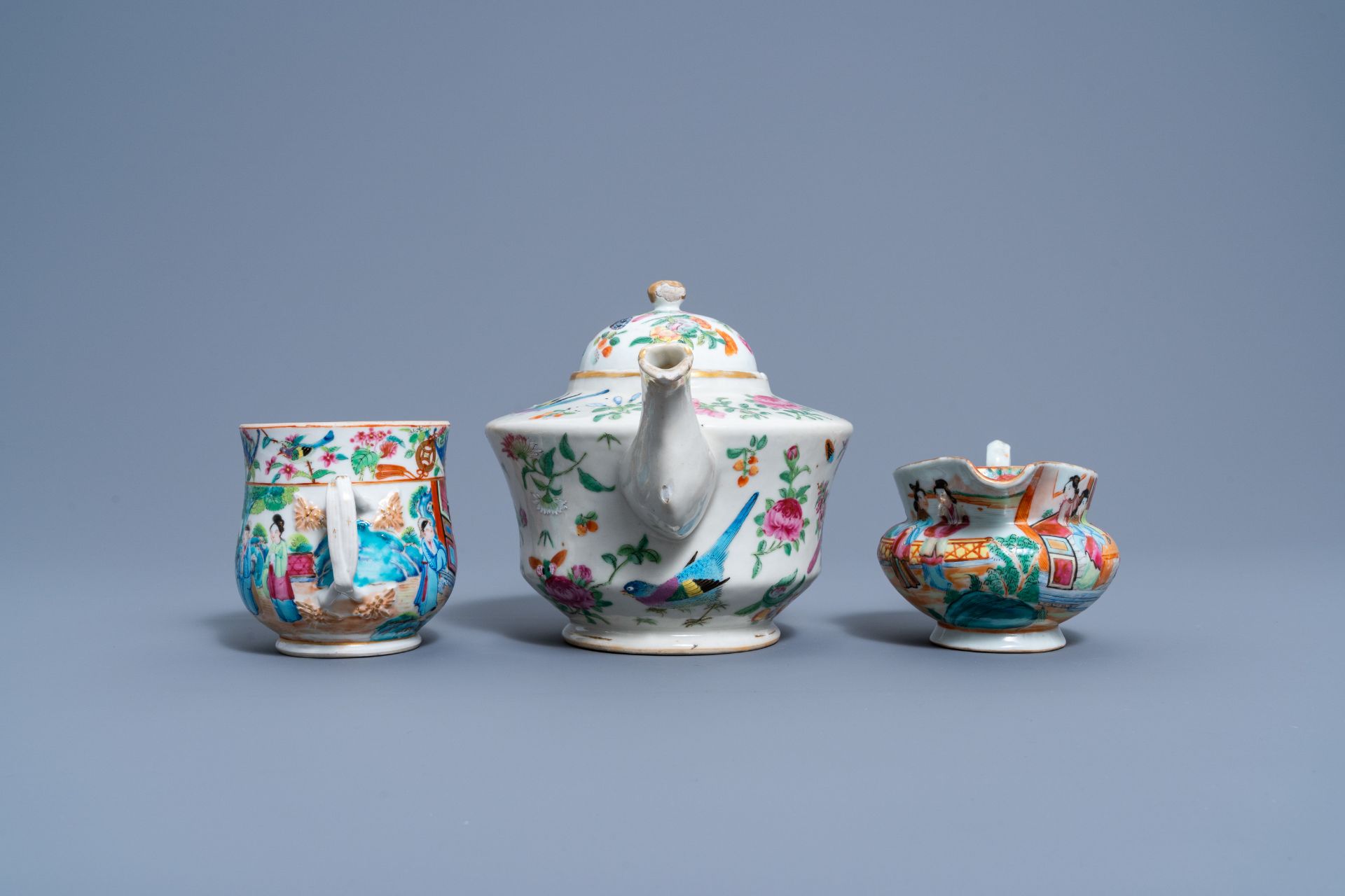 A varied collection of Chinese Canton famille rose porcelain, 19th/20th C. - Image 7 of 11