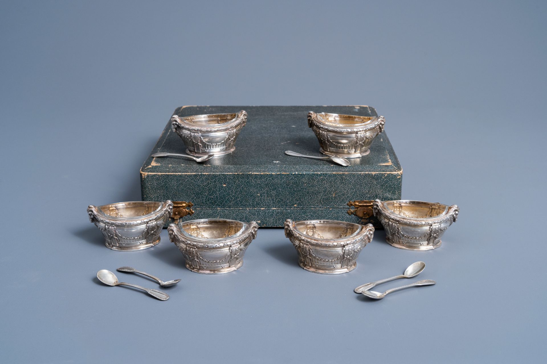 Six silver Louis XVI style salts with spoon with matching 'Wolfers Frres' case, 950/000, maker's ma - Image 5 of 20