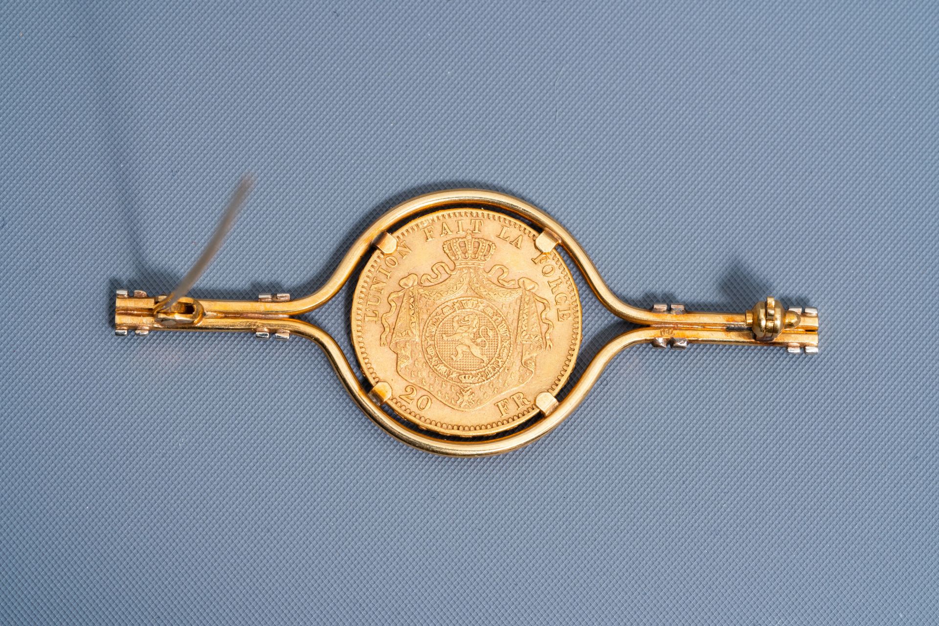 An 18 carat yellow gold pendant and a brooch set with a 1874 and 1914 Belgian 20 francs coin, 19th/2 - Image 4 of 7