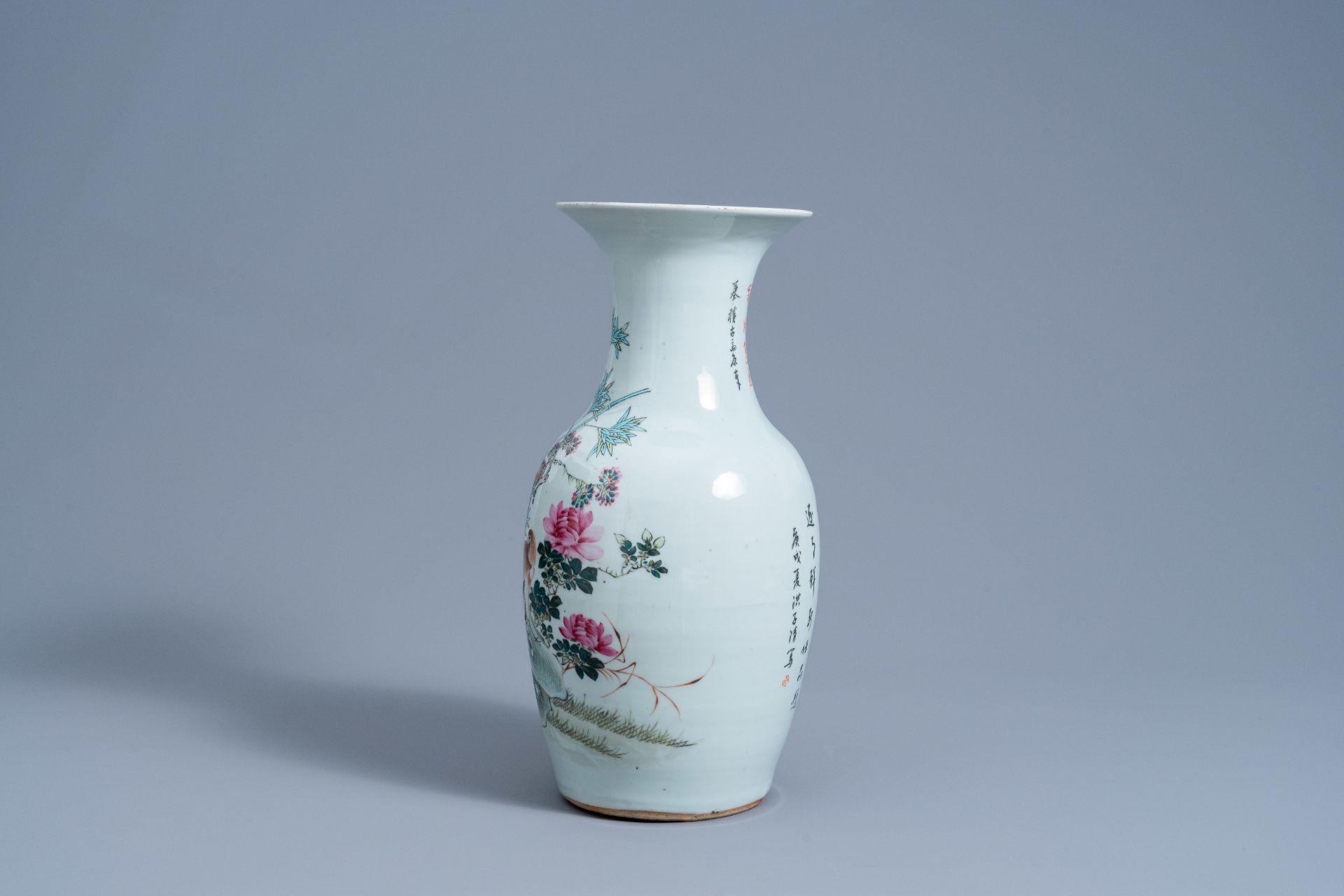 A Chinese qianjiang cai vase with a quail among blossoming branches, 19th/20th C. - Image 4 of 8