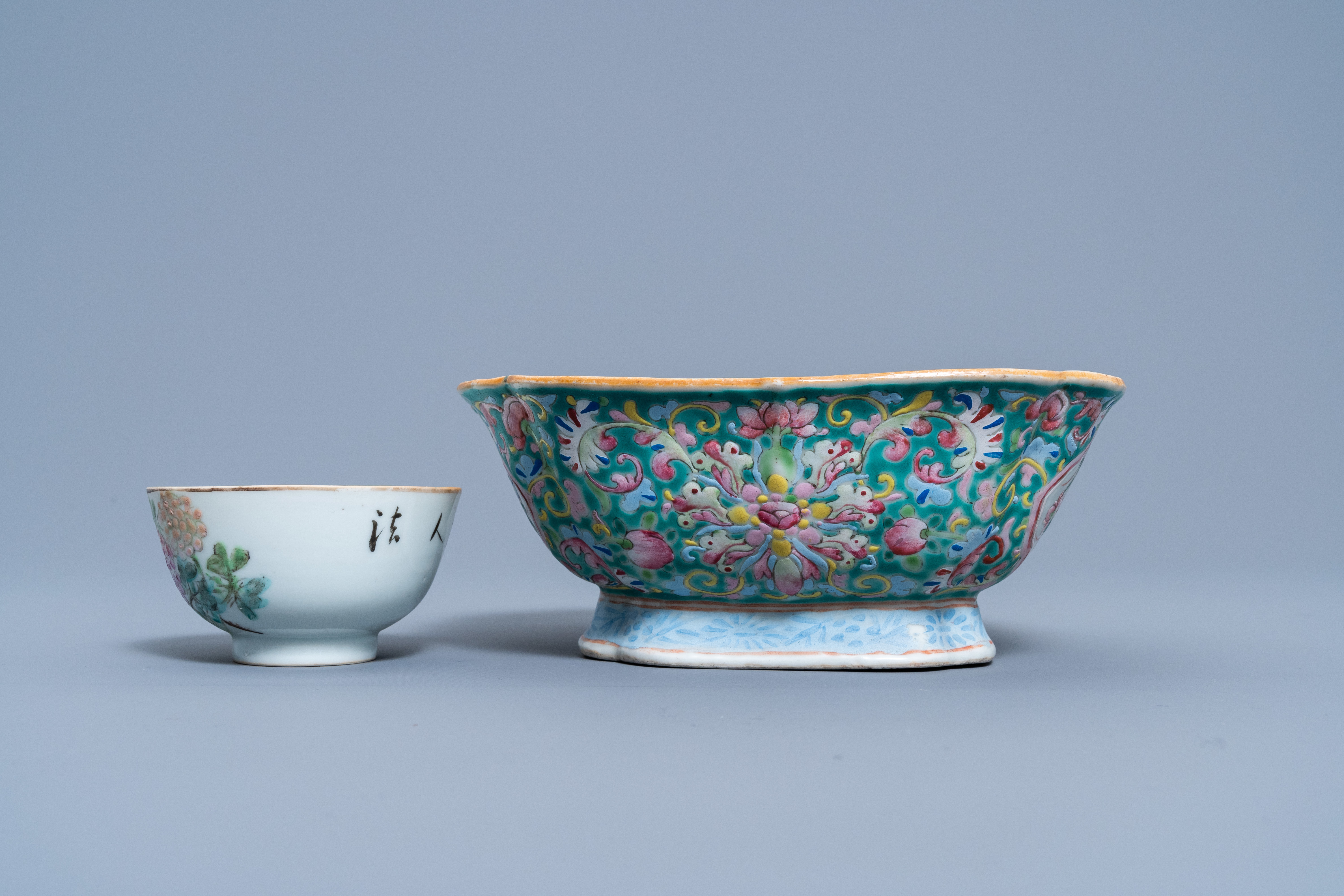 A varied collection of Chinese famille rose porcelain with floral design, 19th/20th C. - Image 8 of 12