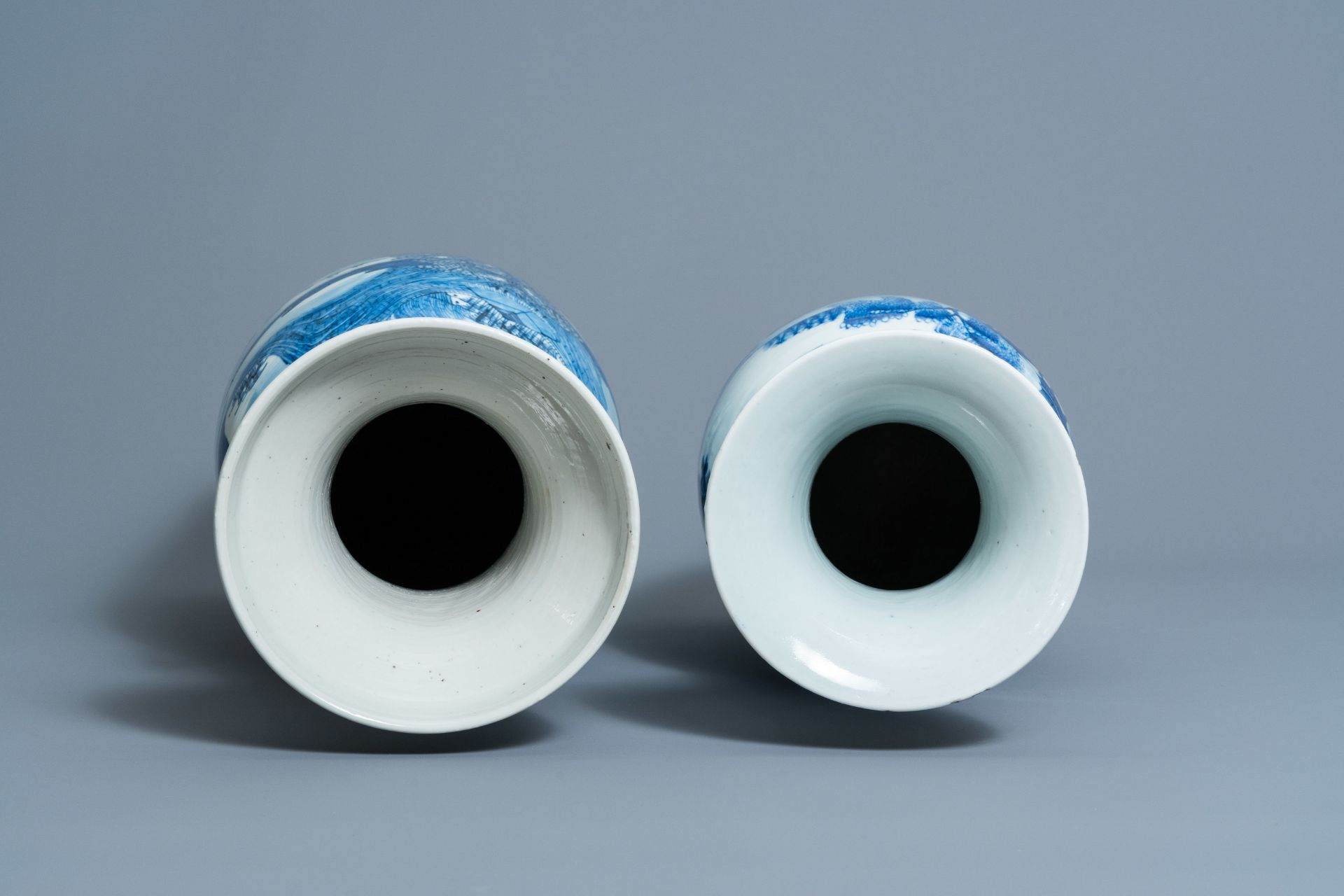 Two Chinese blue and white 'landscape' vases, 19th/20th C. - Image 6 of 9