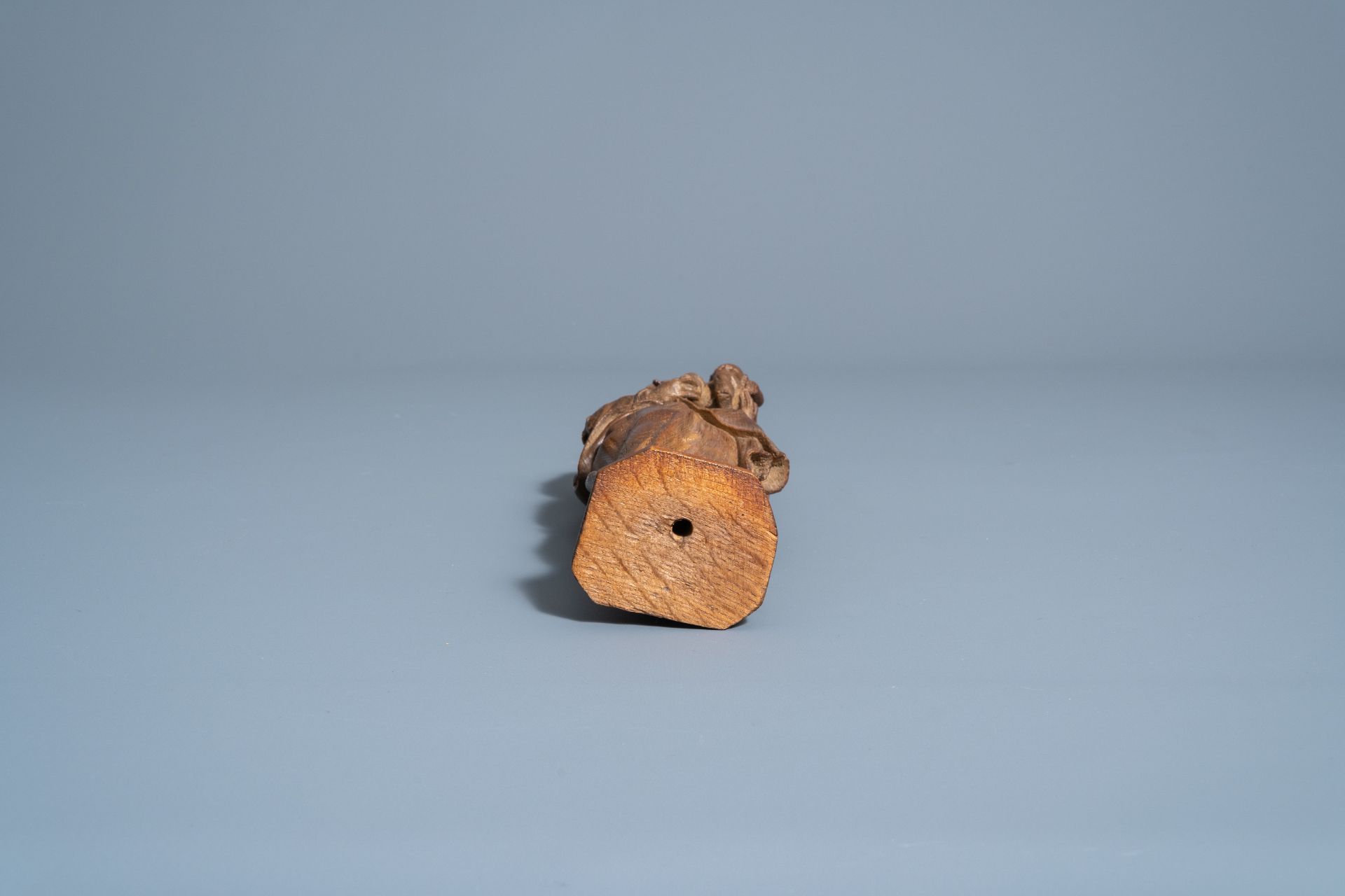 A French carved oak wood Virgin and Child, 17th C. - Image 6 of 6