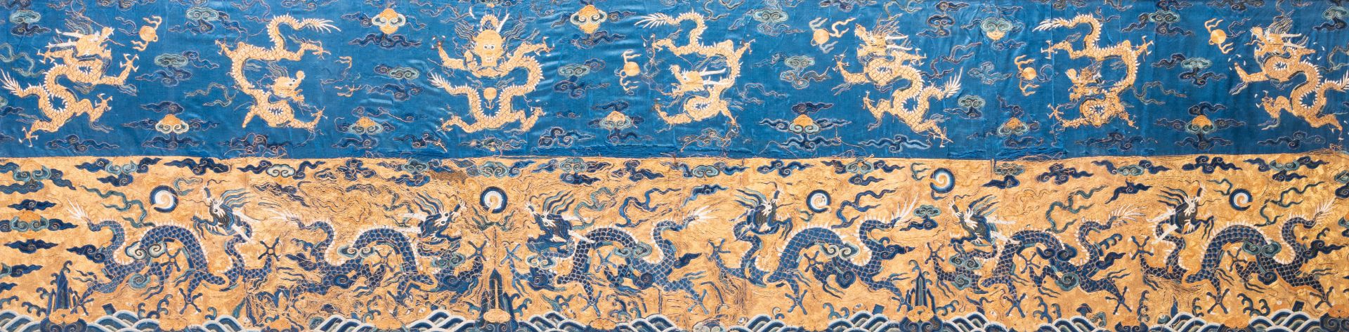 A Chinese rectangular embroidered silk 'dragons chasing the pearls' cloth, 19th C. - Image 3 of 6