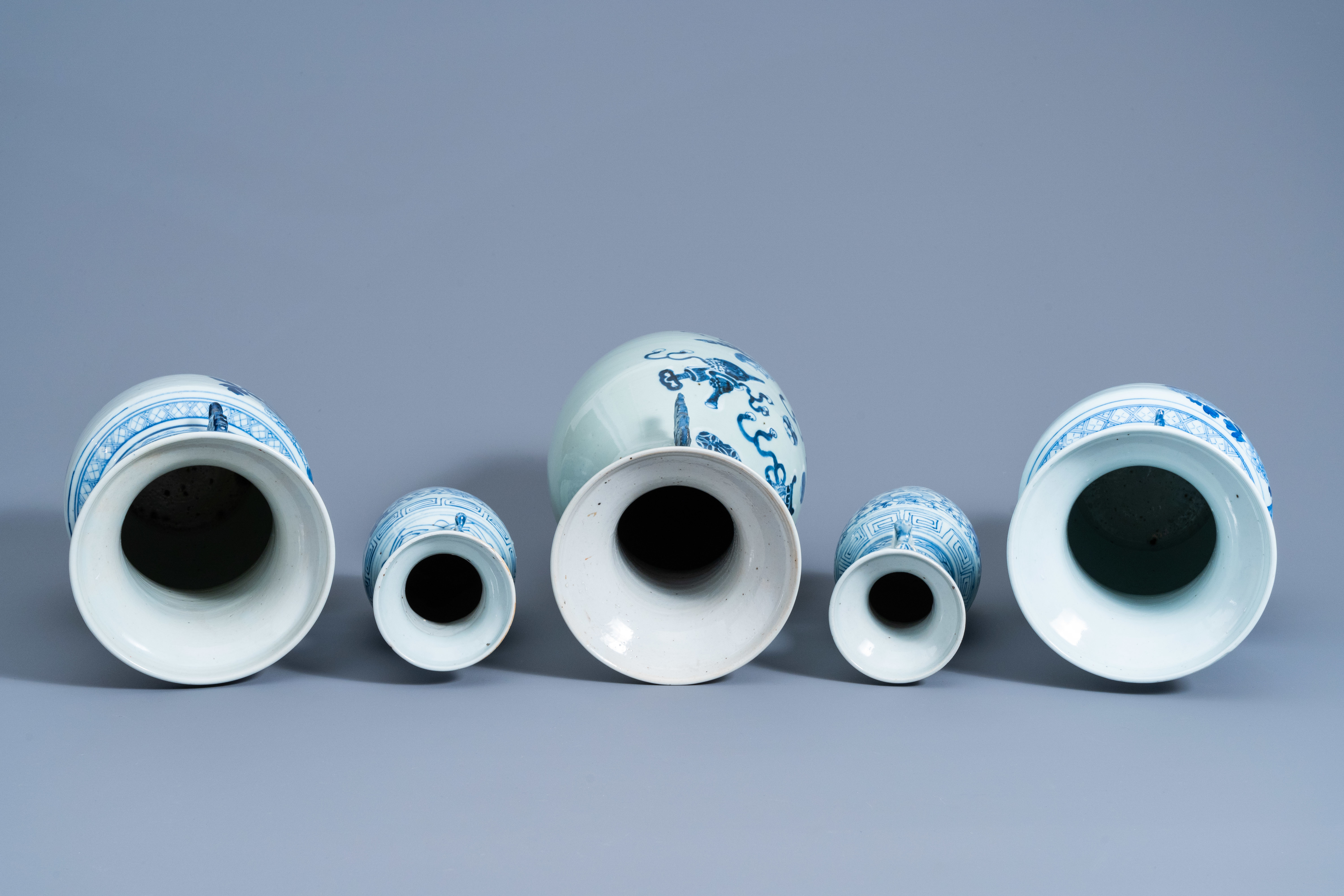 Ten various Chinese blue en white vases, 19th/20th C. - Image 6 of 13