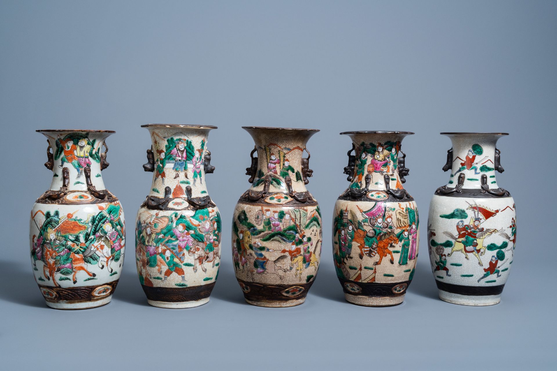 Five Chinese Nanking crackle glazed famille rose and verte vases with warrior scenes, 19th/20th C. - Image 2 of 7