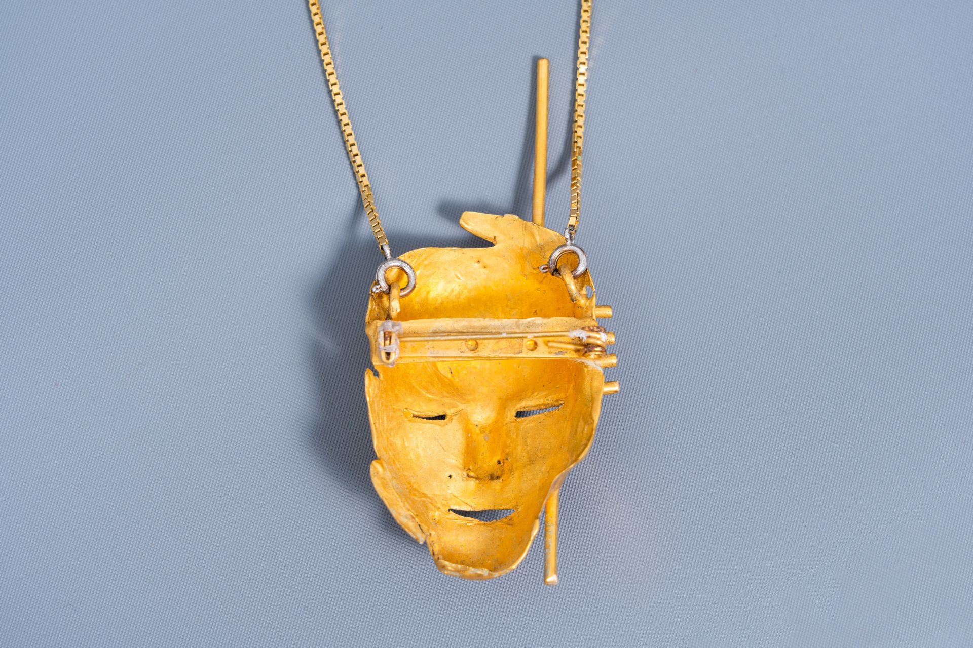 Bernard Vandenberghe (20th C.): A necklace with a gilt mask pendant - Image 5 of 5