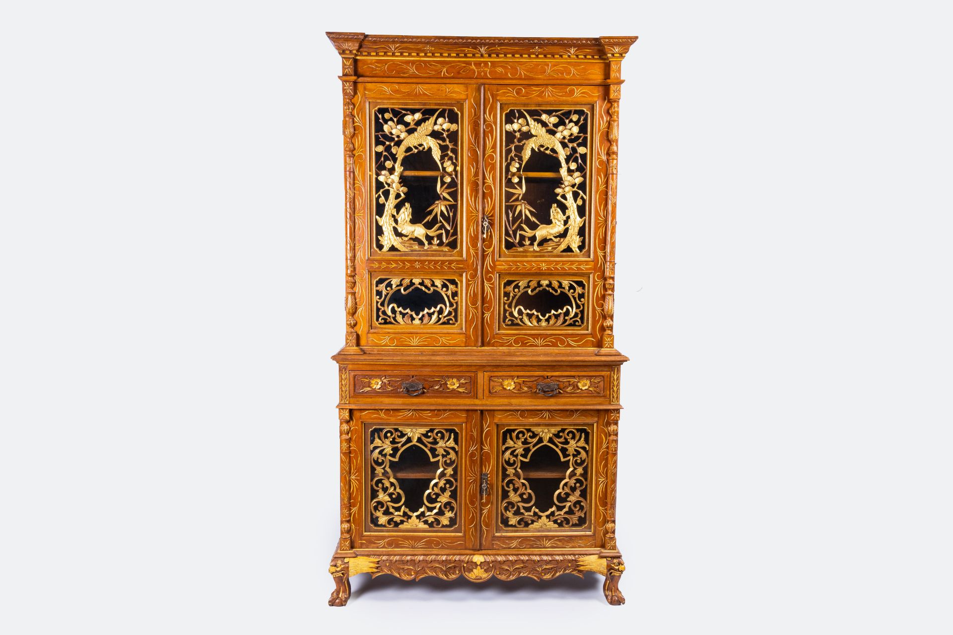 A Chinese Straits or Peranakan market gilt wood four-door cabinet, 19th C. - Image 3 of 8