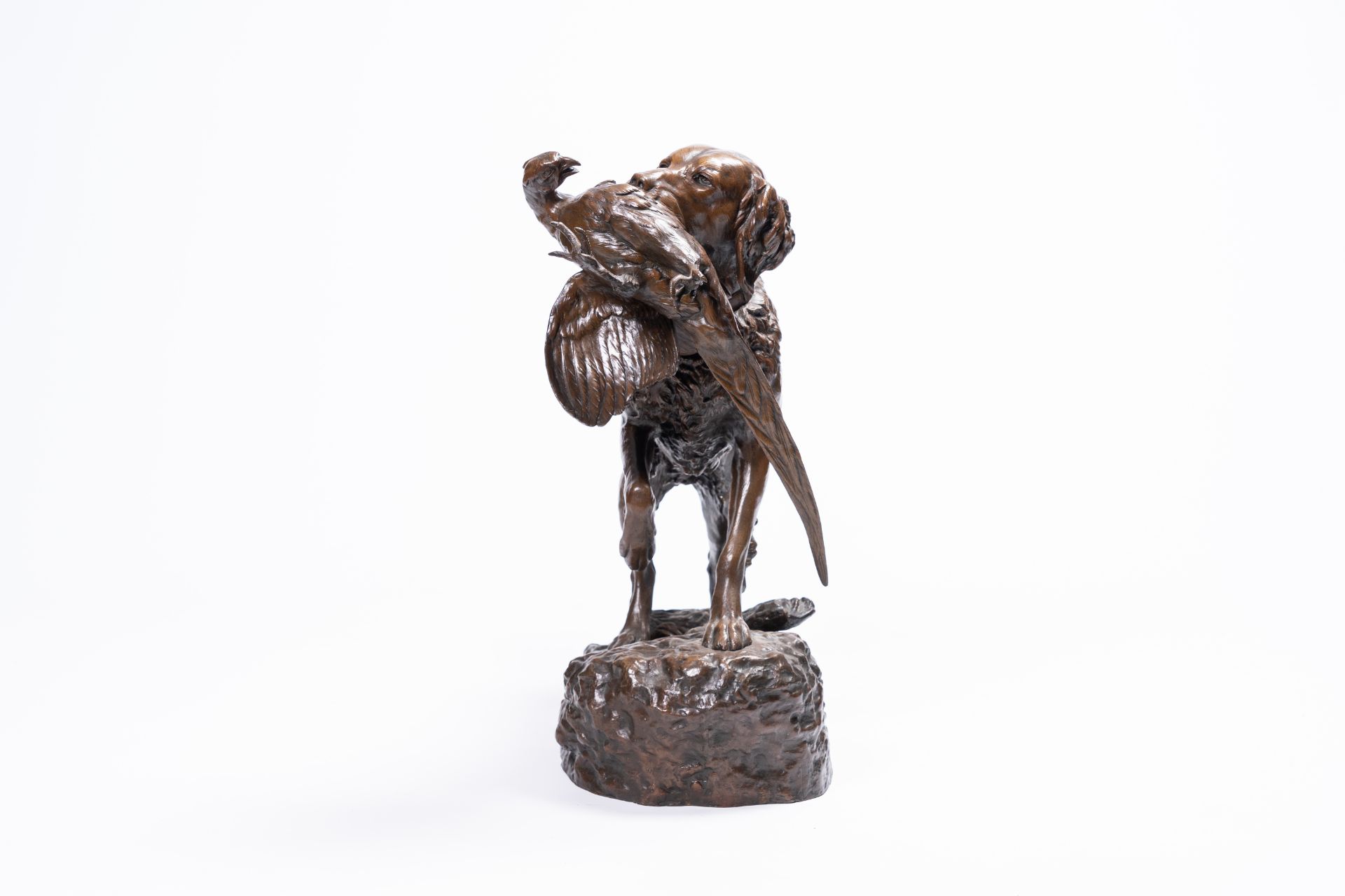 Emile DŽsirŽ Lienard (1842-?): Hunting dog with pheasant, brown patinated bronze on a vert de mer ma - Image 6 of 12
