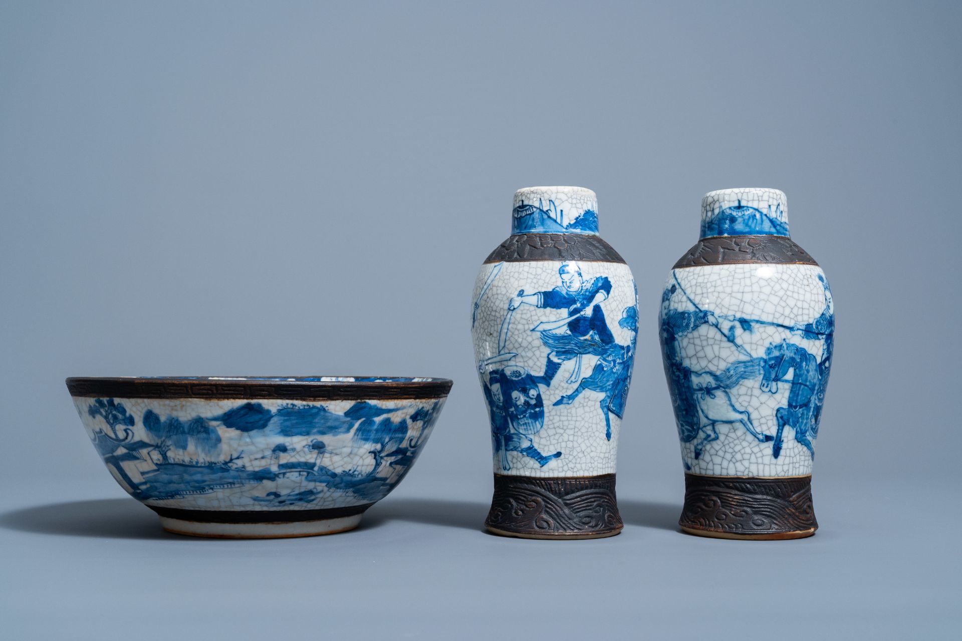 Two Chinese Nanking crackle glazed blue and white 'warrior' vases and a 'landscape' bowl, 19th/20th - Image 5 of 7