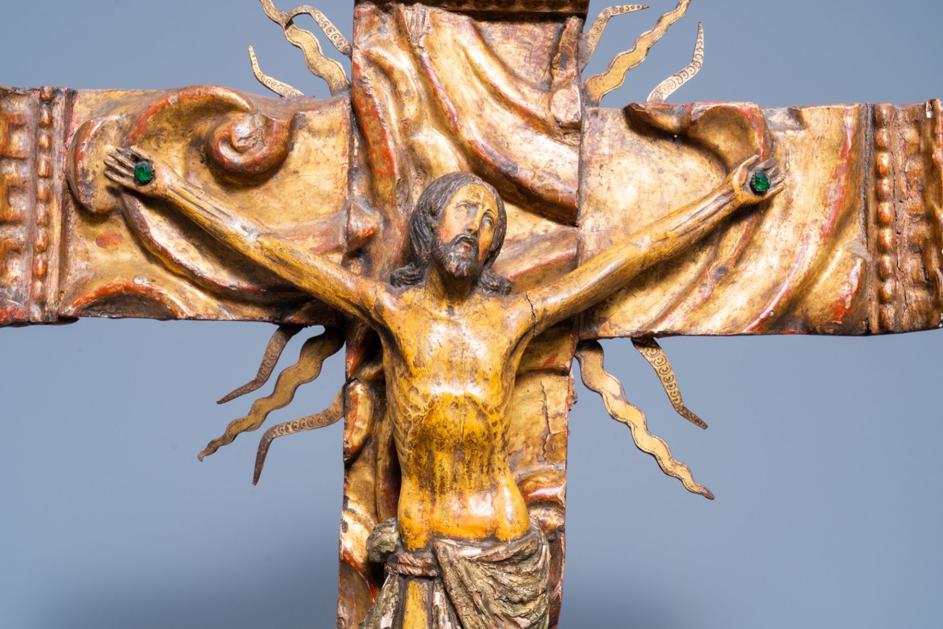 A Mexican colonial school carved and polychrome painted wooden crucifix, 17th C. - Image 3 of 3