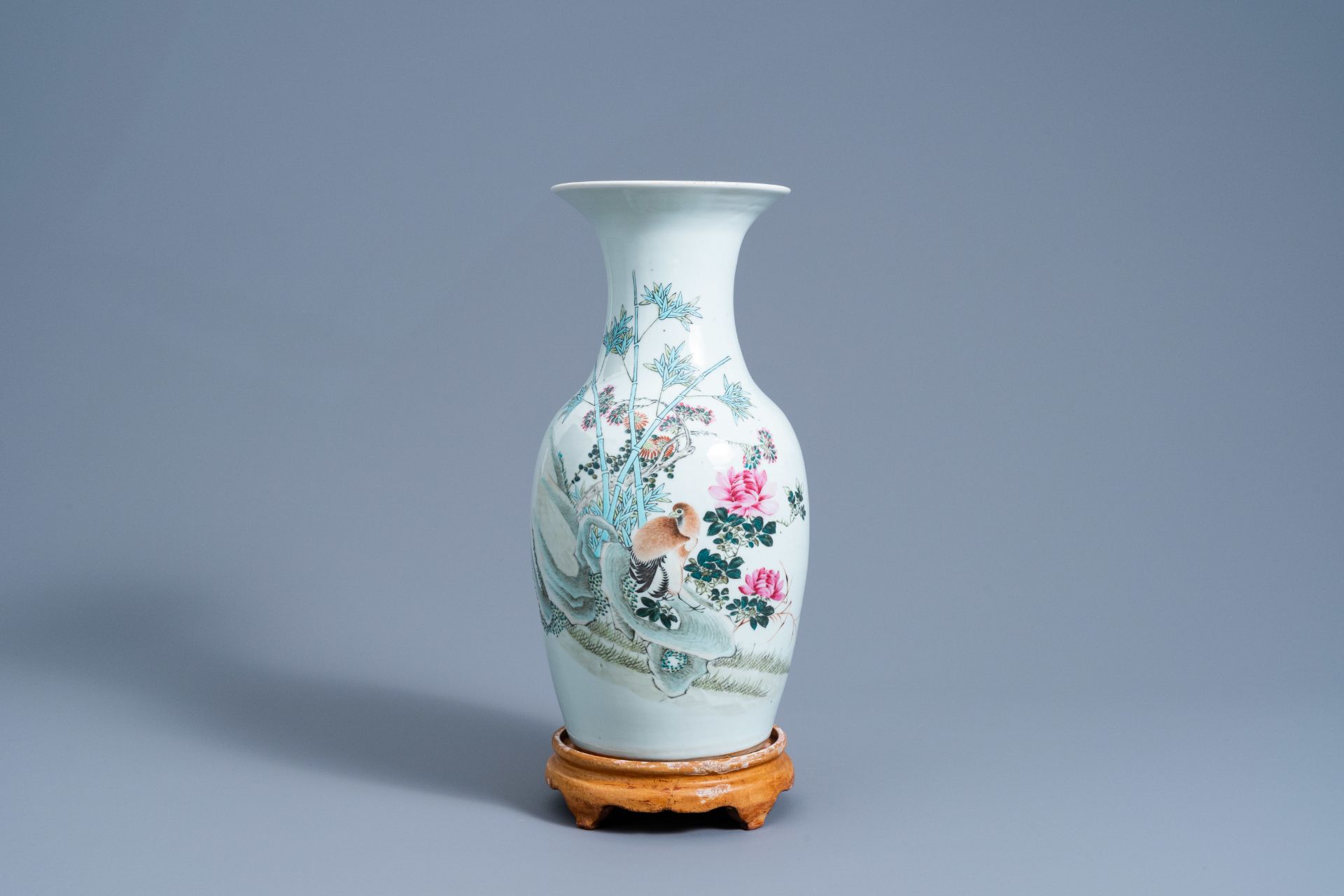 A Chinese qianjiang cai vase with a quail among blossoming branches, 19th/20th C. - Image 2 of 8