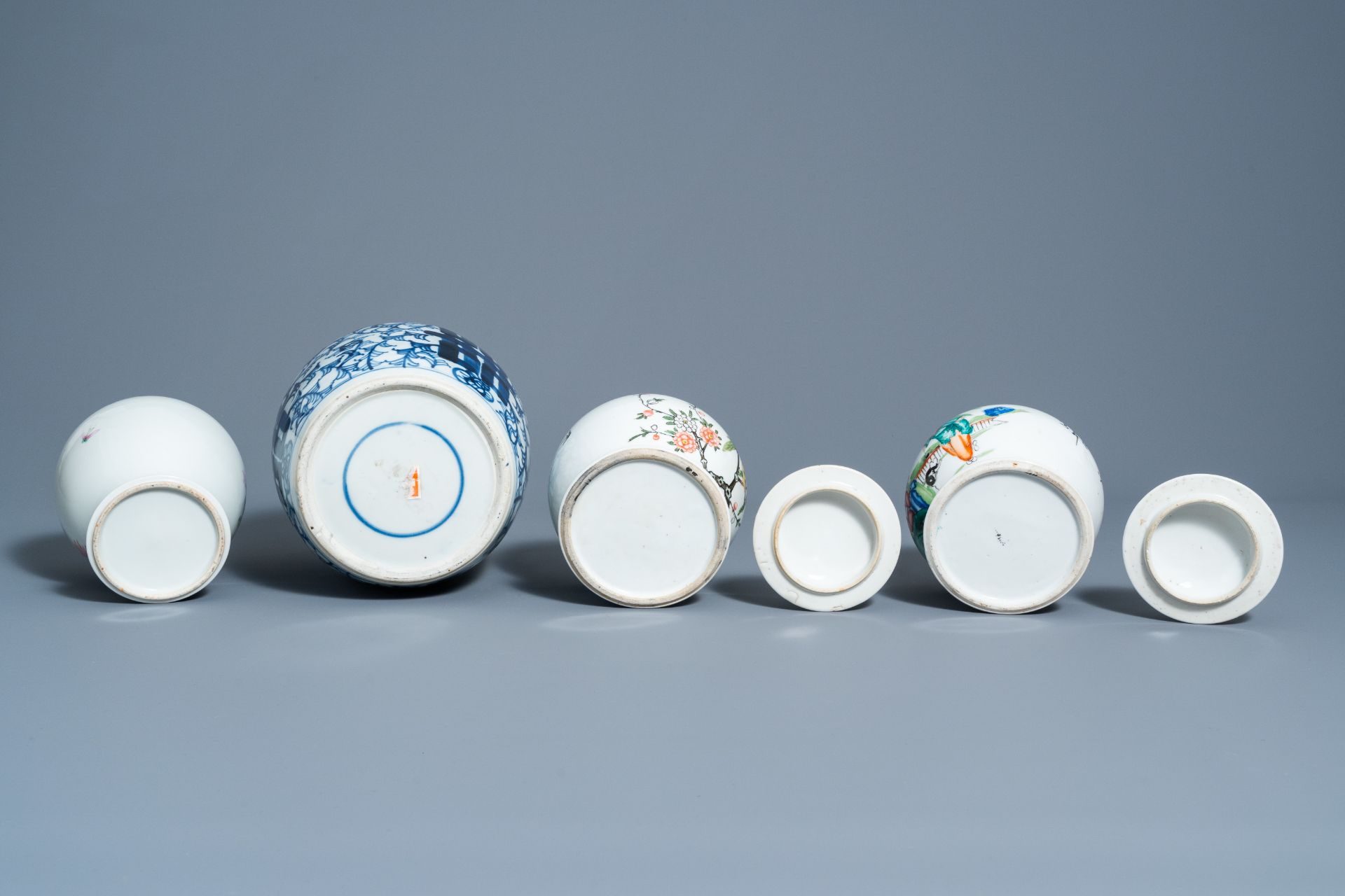 A varied collection of Chinese blue, white, famille rose andÊ qianjiang cai porcelain, Kangxi and la - Image 7 of 15