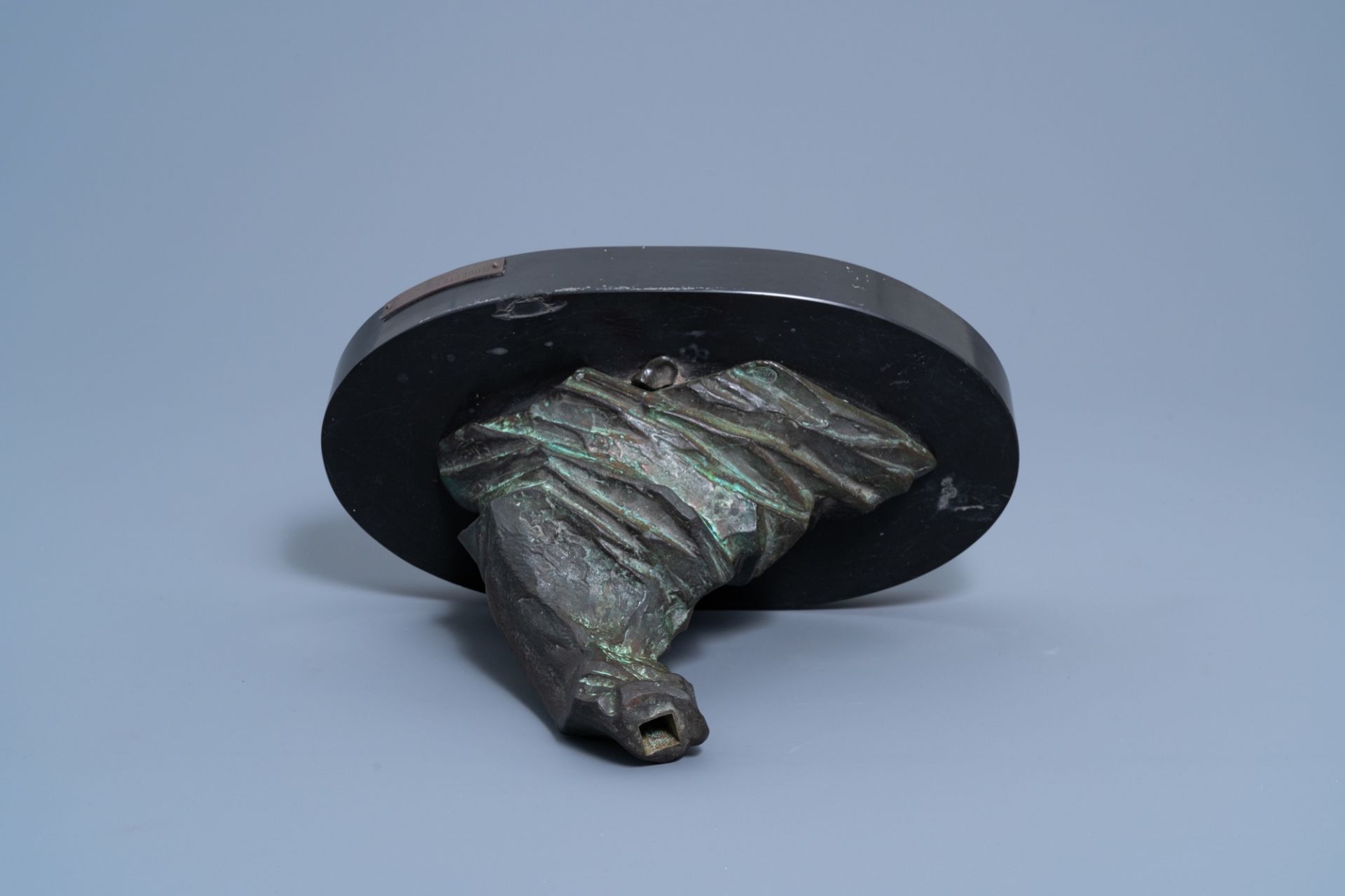 E. Tissot (20th C.): 'Mouettes', green patinated bronze on a black marble base - Image 8 of 18