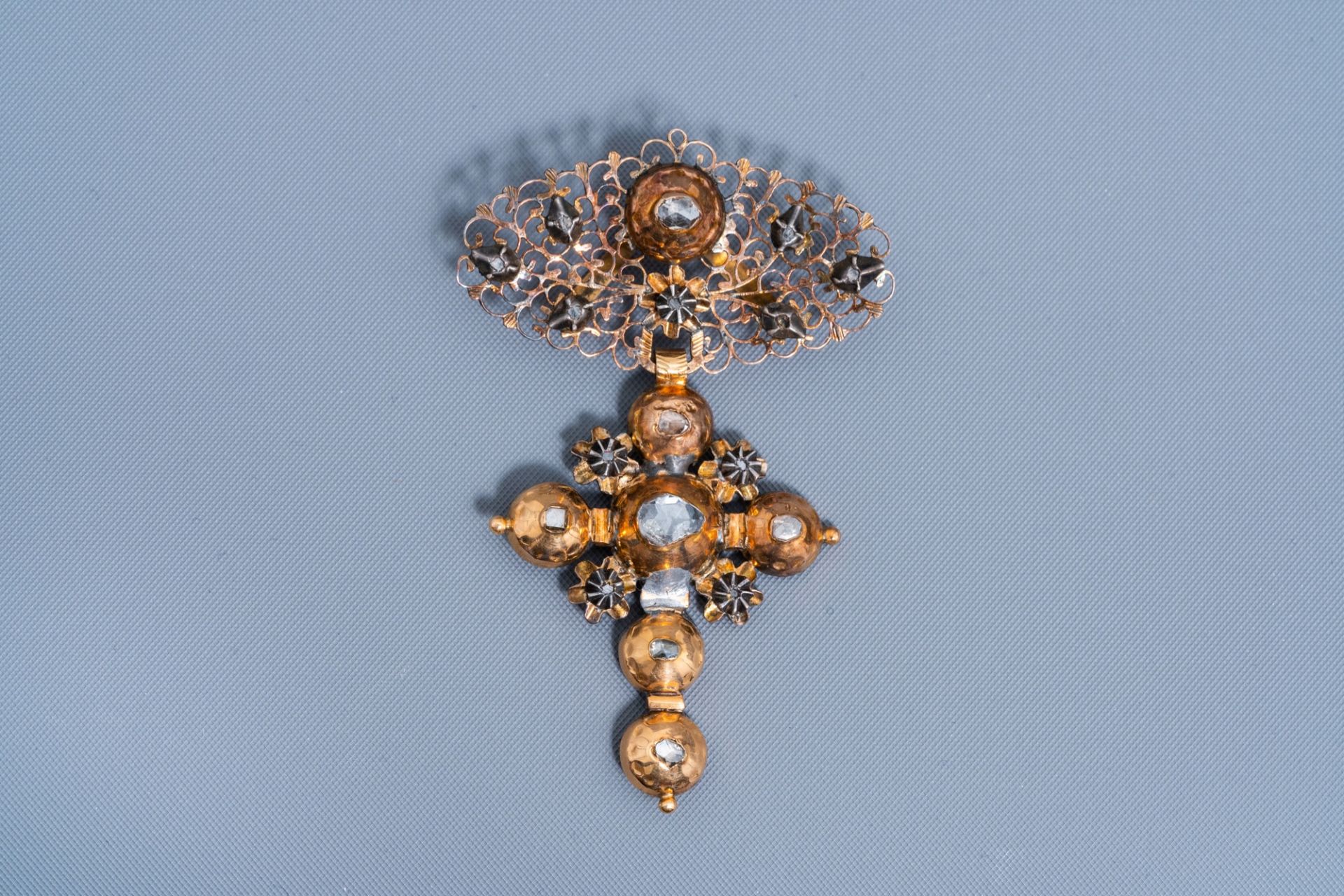 An 18 carat yellow gold and silver Flemish cross set with diamonds, 19th C.
