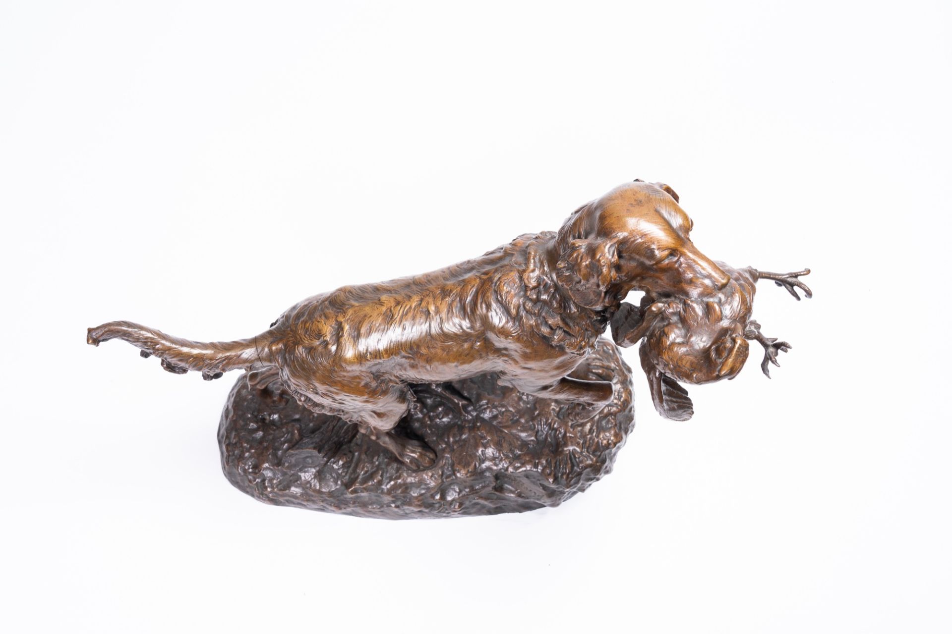 Emile DŽsirŽ Lienard (1842-?): Hunting dog with pheasant, brown patinated bronze on a vert de mer ma - Image 10 of 12