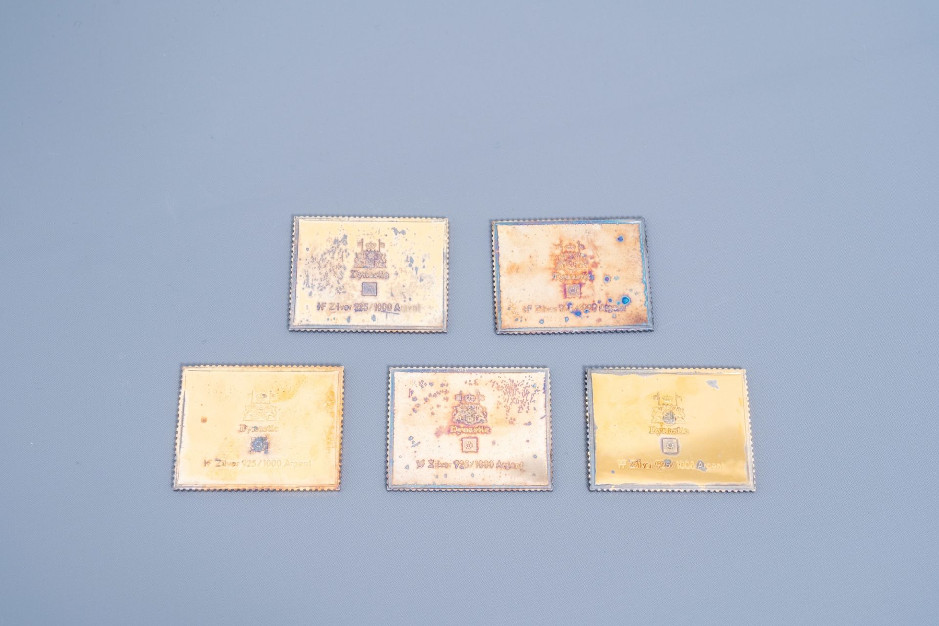 A collection of 25 Belgian silver-gilt stamps with matching case, the 'Dynastie-verzameling', 925/00 - Image 8 of 19