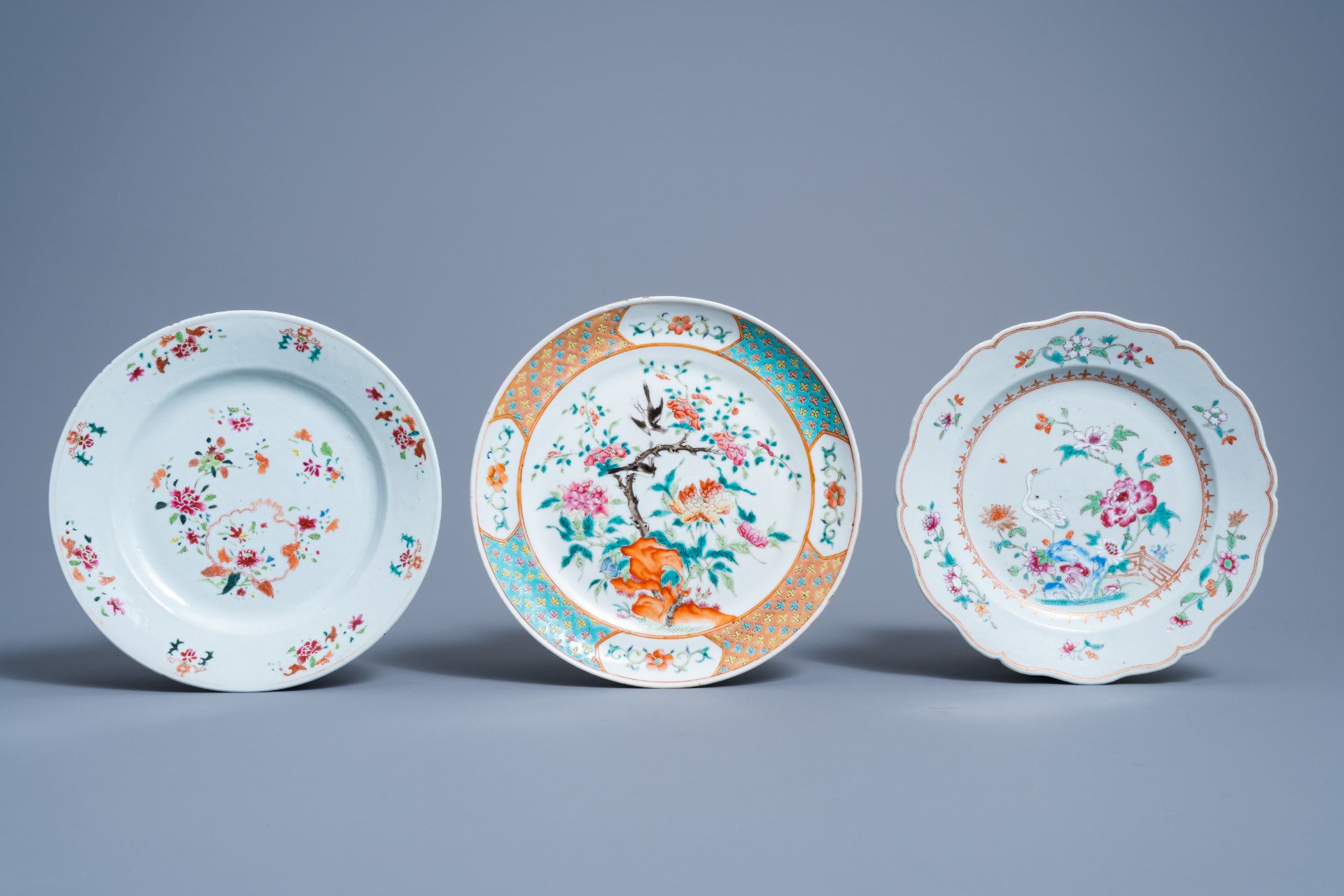 A varied collection of Chinese famille rose and Imari style porcelain, 18th/19th C. - Image 2 of 13