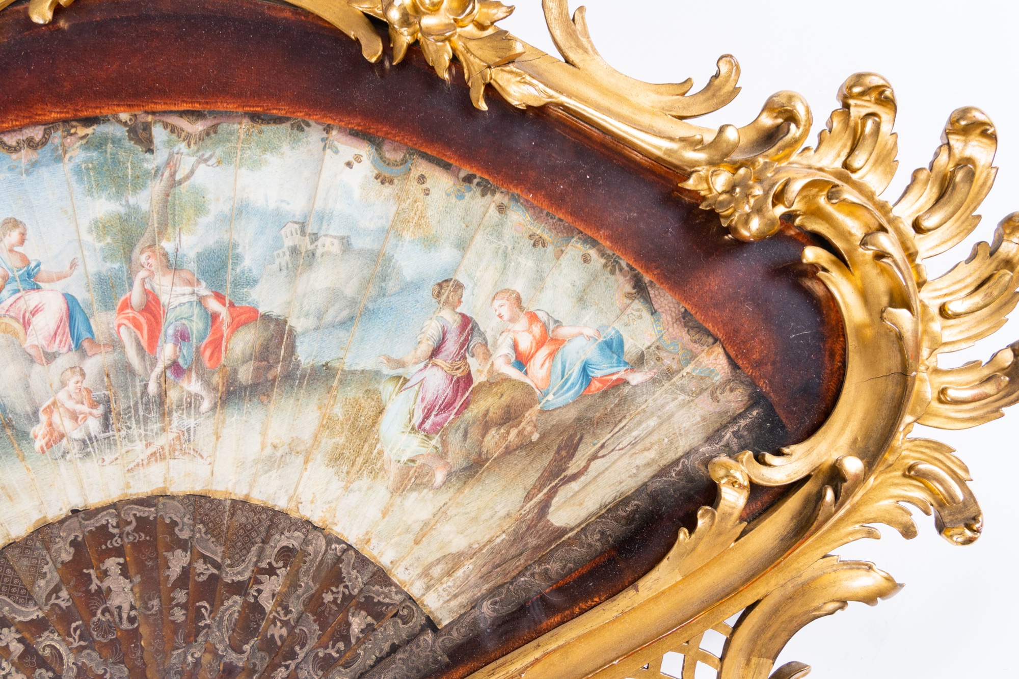 Two finely finished and painted mother-of-pearl, tortoiseshell and silk fans with a gallant scene an - Image 11 of 13