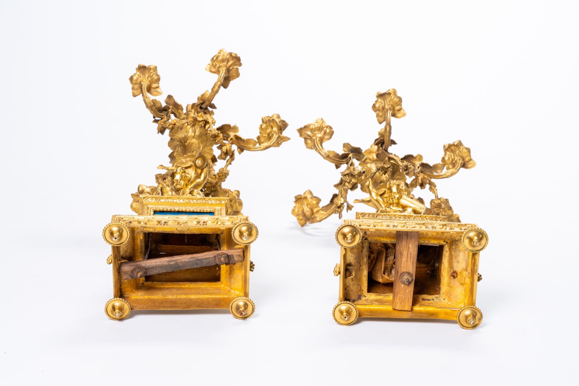 A French gilt bronze three-piece clock garniture with musicians and Svres style plaques, 19th C. - Image 20 of 21