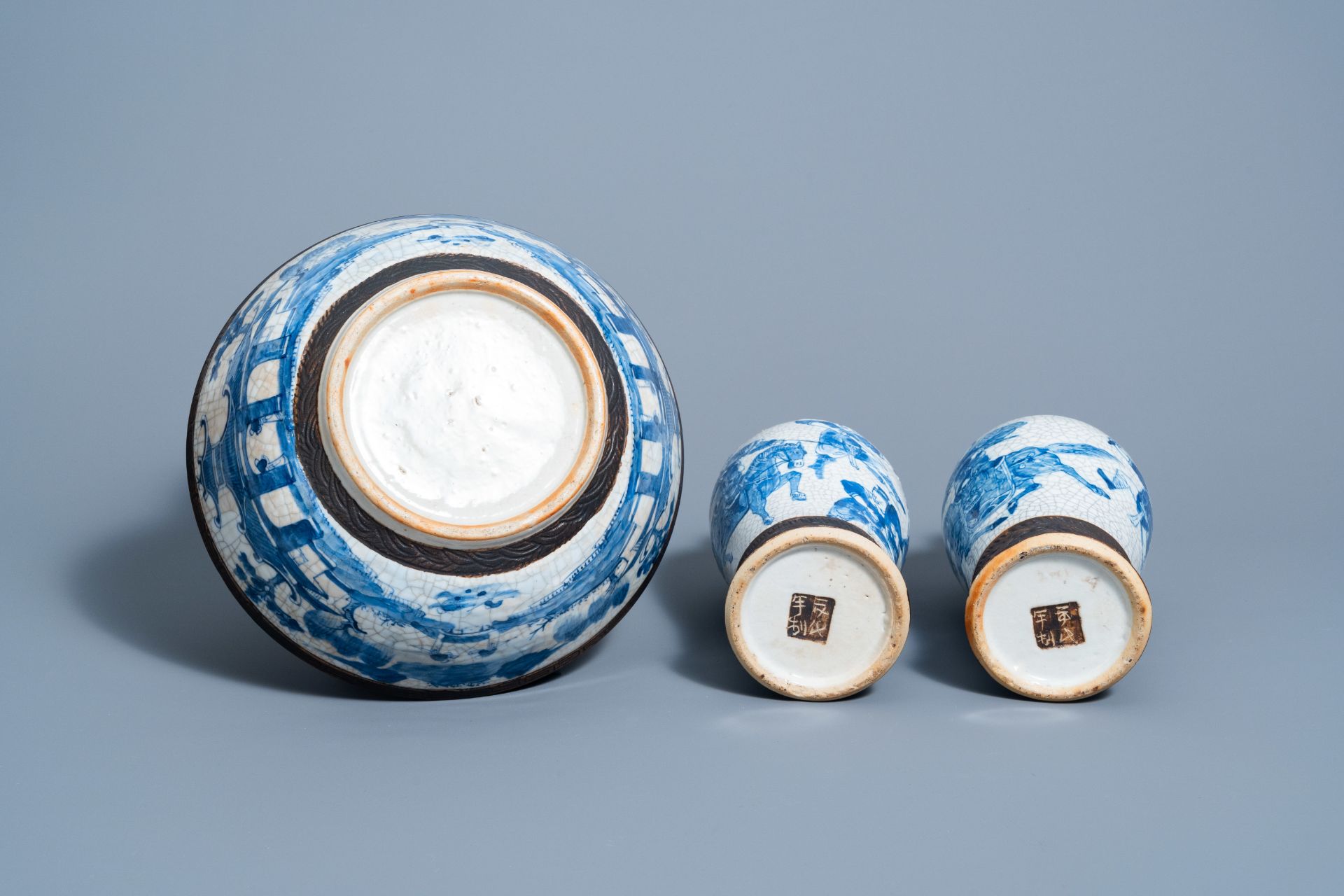 Two Chinese Nanking crackle glazed blue and white 'warrior' vases and a 'landscape' bowl, 19th/20th - Image 7 of 7