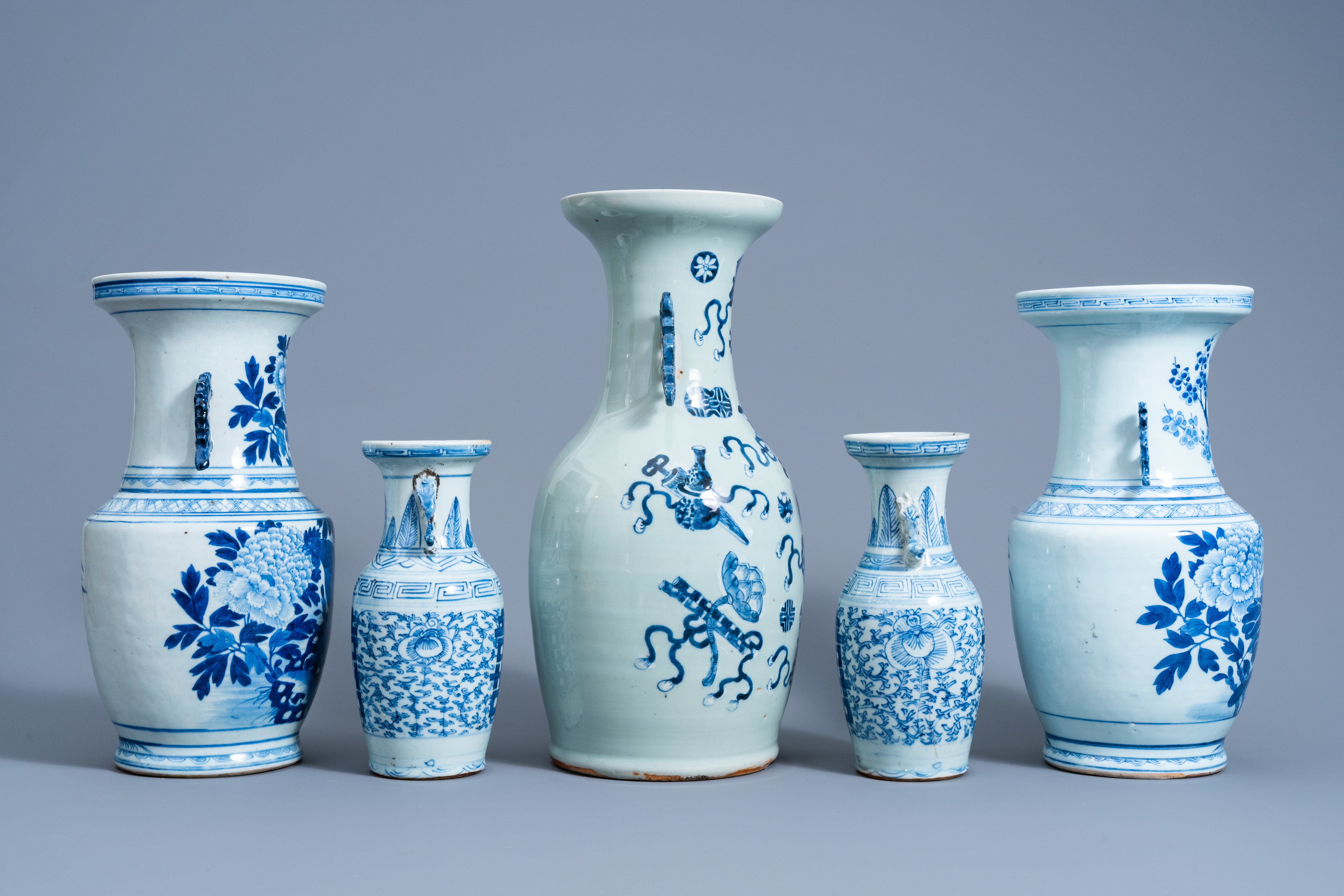 Ten various Chinese blue en white vases, 19th/20th C. - Image 5 of 13