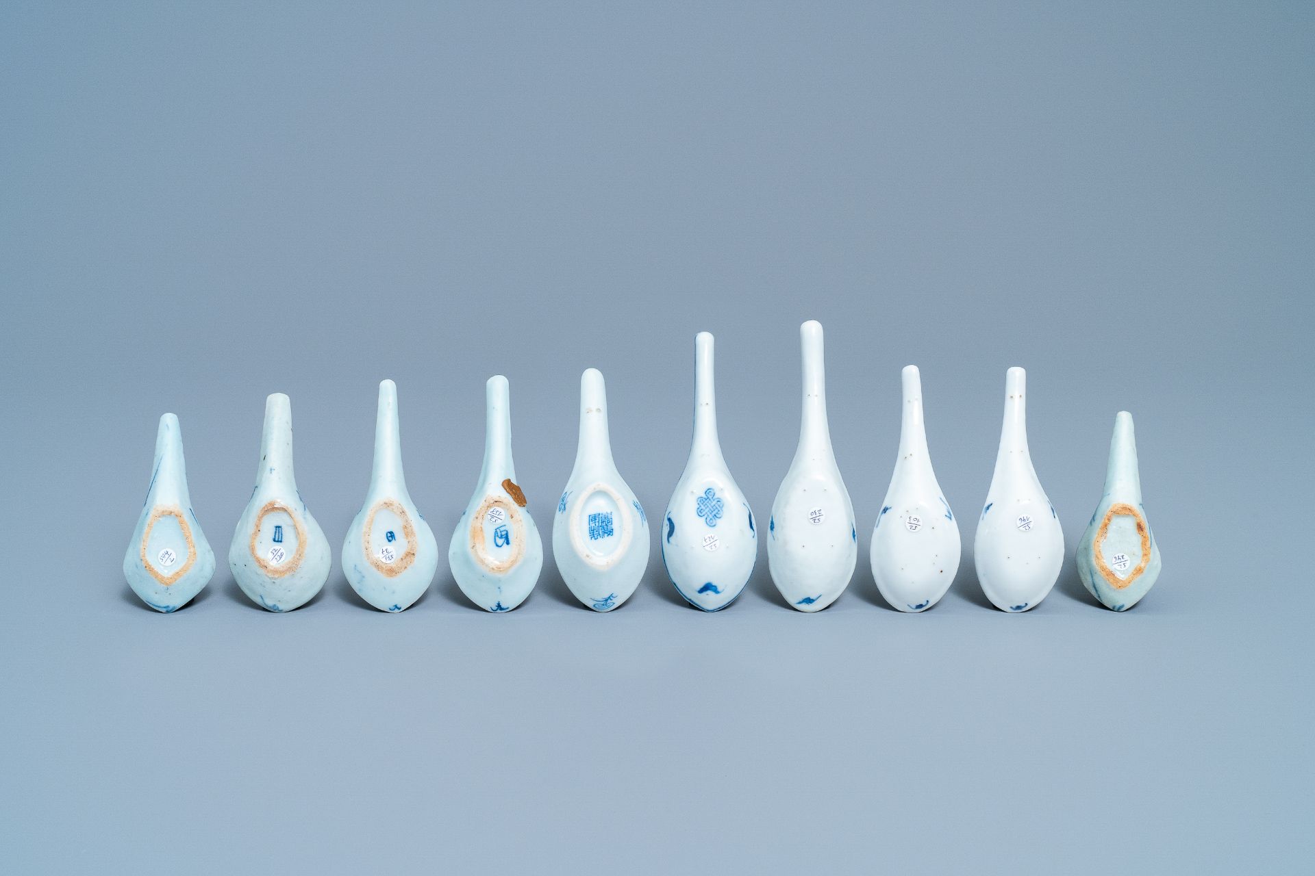 Ten Chinese blue and white spoons, 19th/20th C. - Image 3 of 5