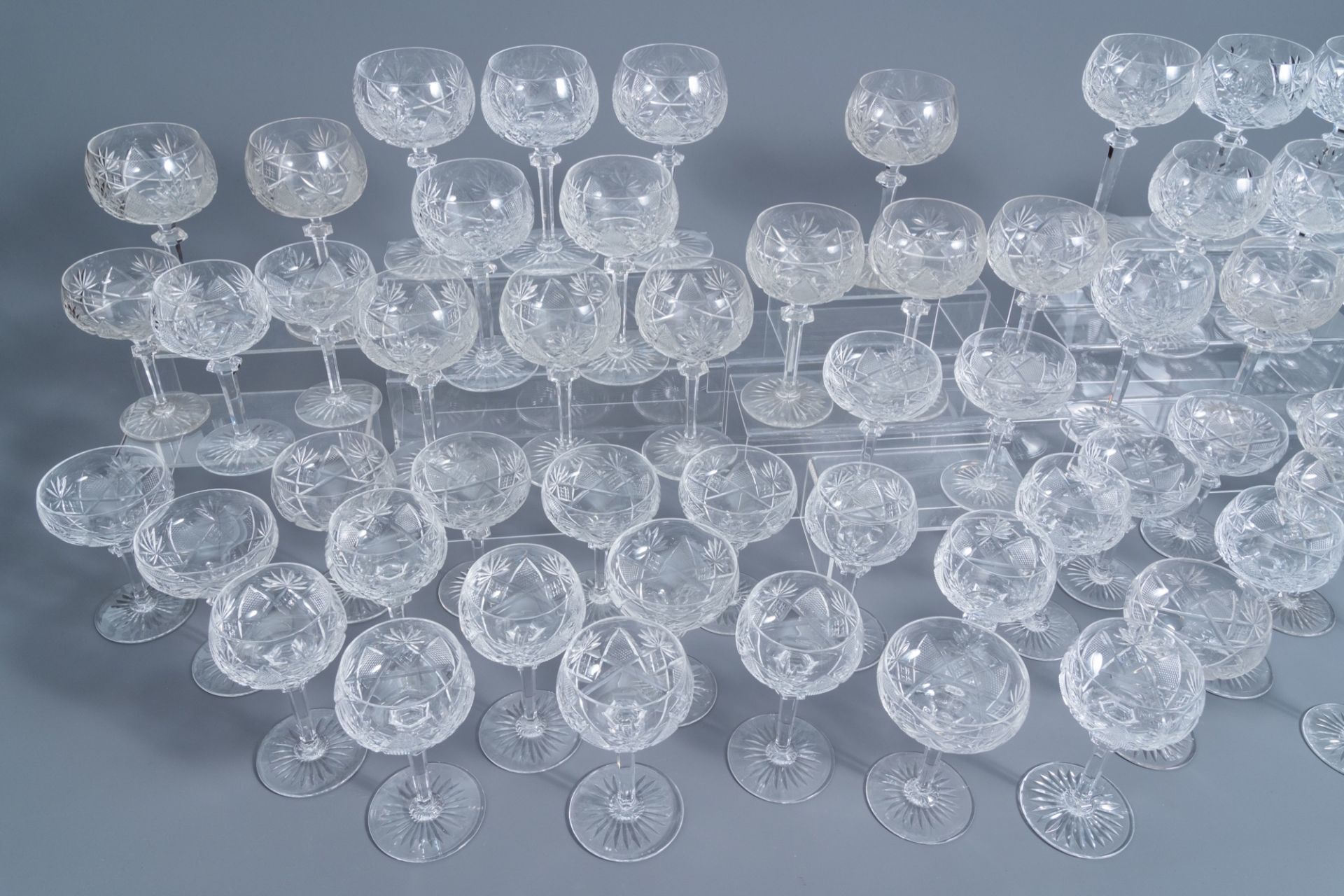 An extensive collection of clear crystal cut glasses, Val Saint Lambert, 20th C. - Bild 6 aus 9