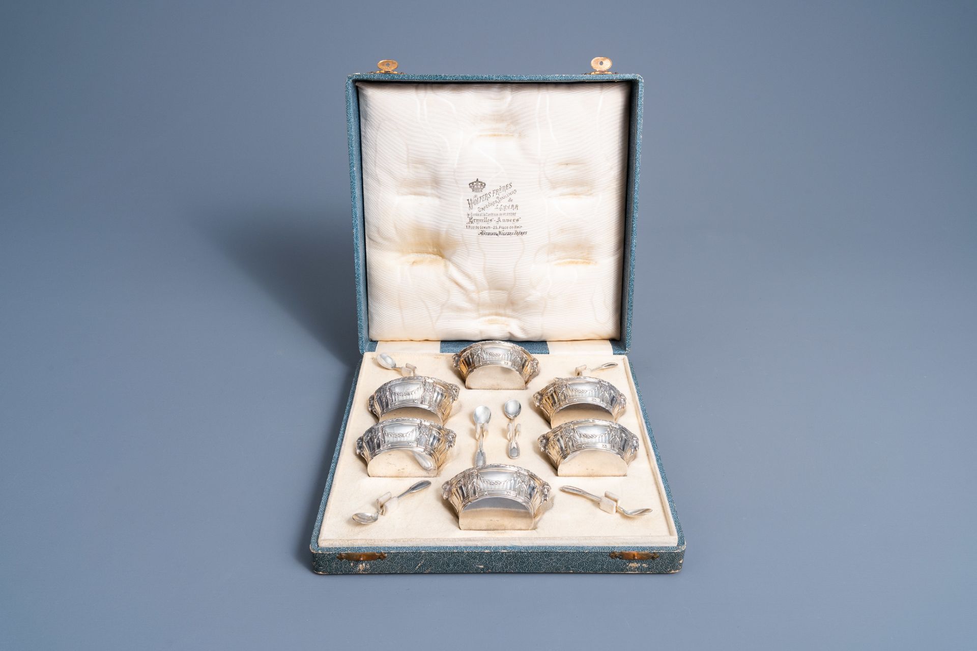 Six silver Louis XVI style salts with spoon with matching 'Wolfers Frres' case, 950/000, maker's ma - Image 4 of 20