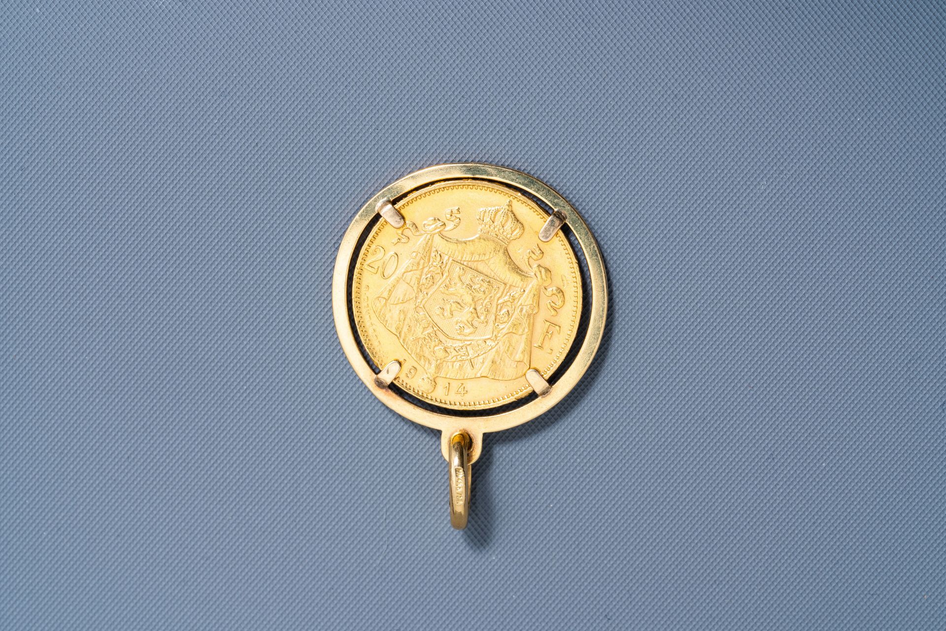An 18 carat yellow gold pendant and a brooch set with a 1874 and 1914 Belgian 20 francs coin, 19th/2 - Image 5 of 7
