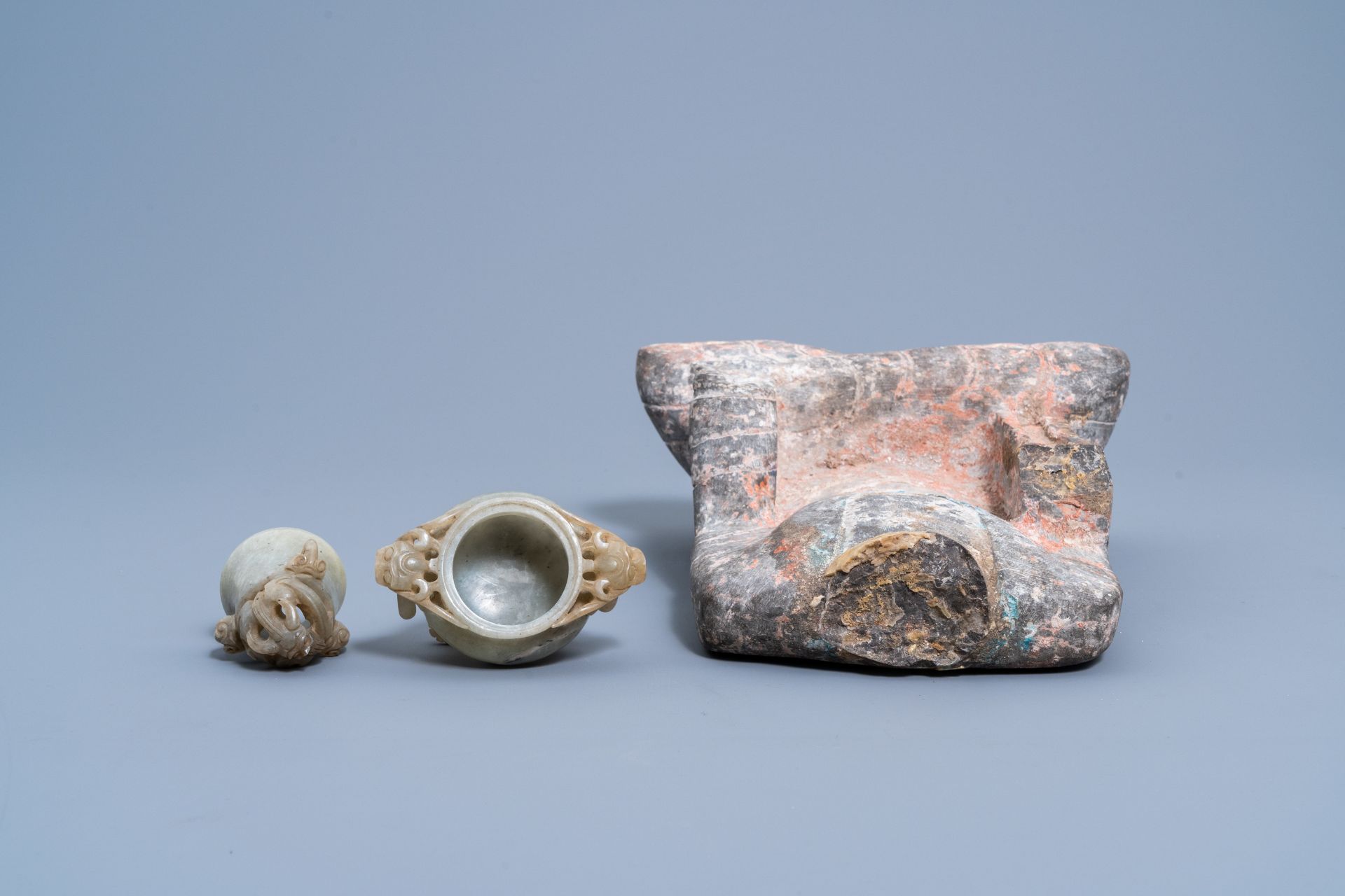 A Chinese jade bi disc, a jade•te censer and a Wei-style sculpture, 20th C. and/or earlier - Image 8 of 9