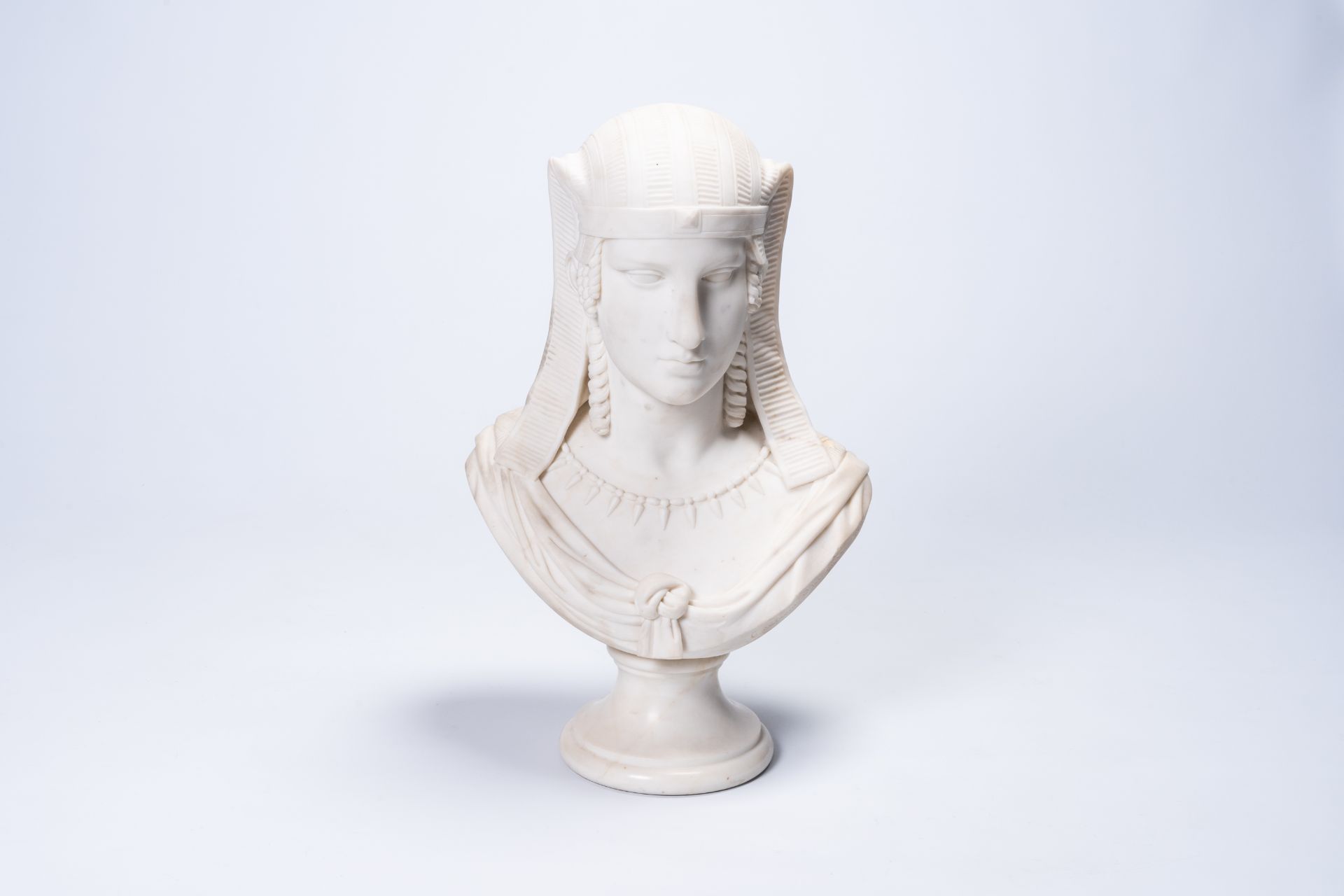 Godfreid D'Kerckhove (Godefroid Van Den Kerckhove, 1841-1913): Bust of an Egyptian beauty, white mar - Image 2 of 9