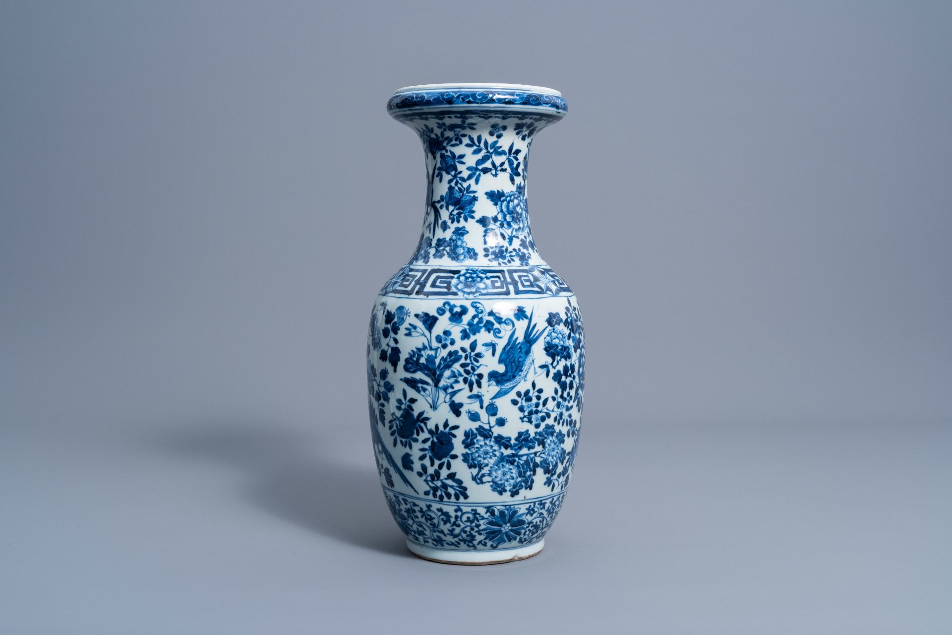 A Chinese blue and white vase with birds among blossoming branches, 19th C. - Image 3 of 6