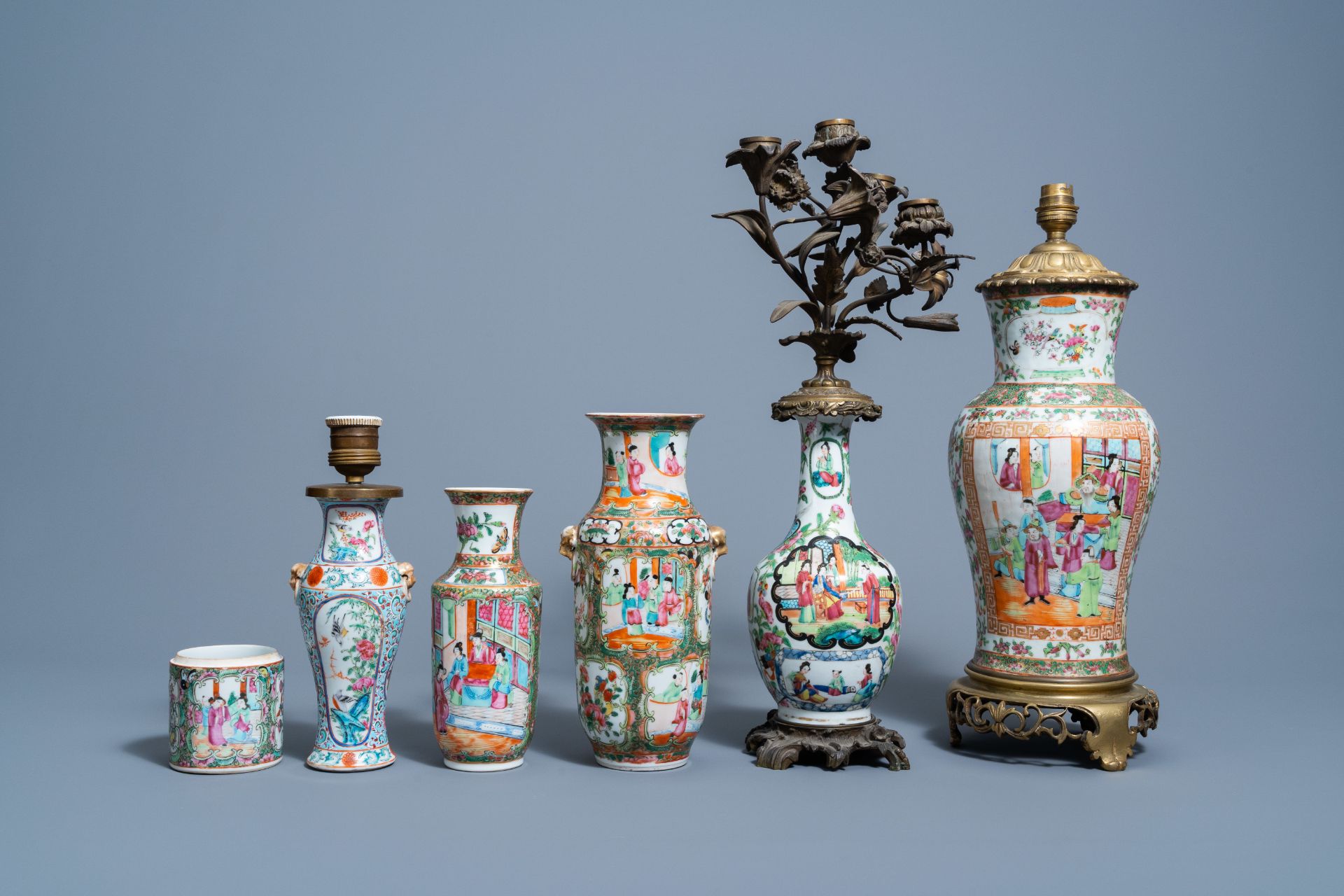 A varied collection of Chinese Canton famille rose porcelain, 19th C. - Bild 2 aus 7