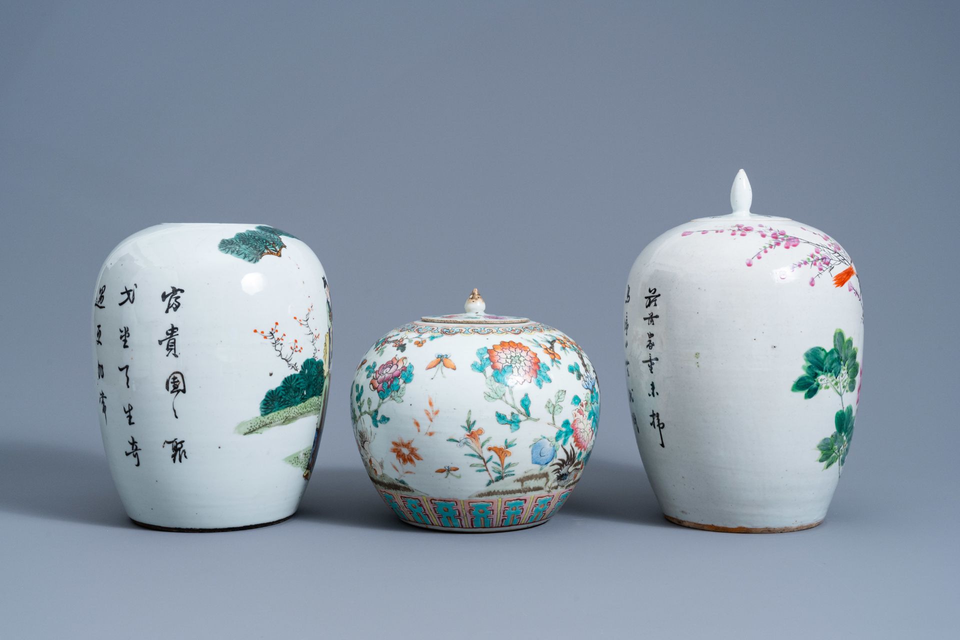 Three various Chinese famille rose and qianjiang cai jars and covers, 19th/20th C. - Image 6 of 8