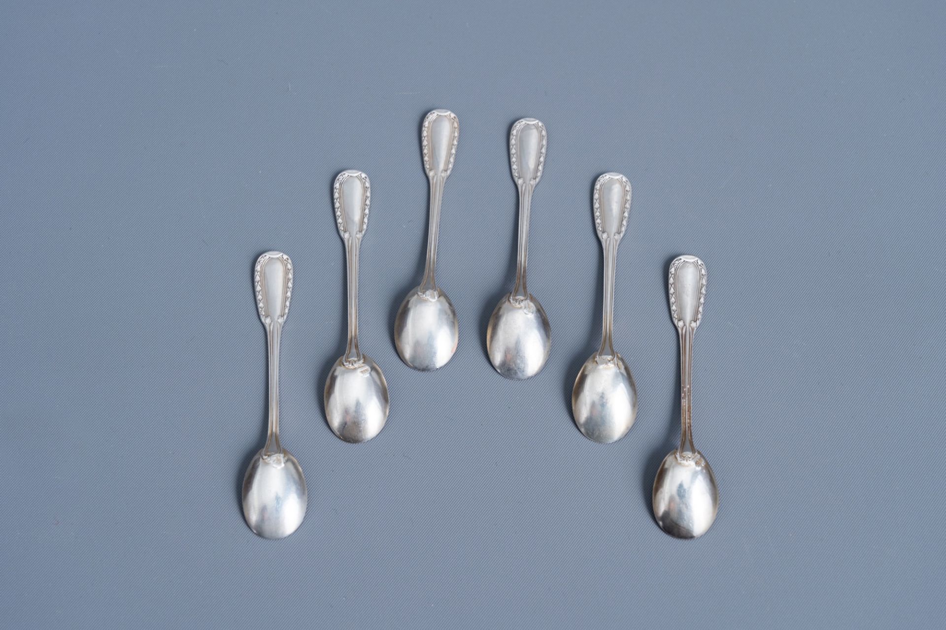 Six silver Louis XVI style salts with spoon with matching 'Wolfers Frres' case, 950/000, maker's ma - Image 10 of 20