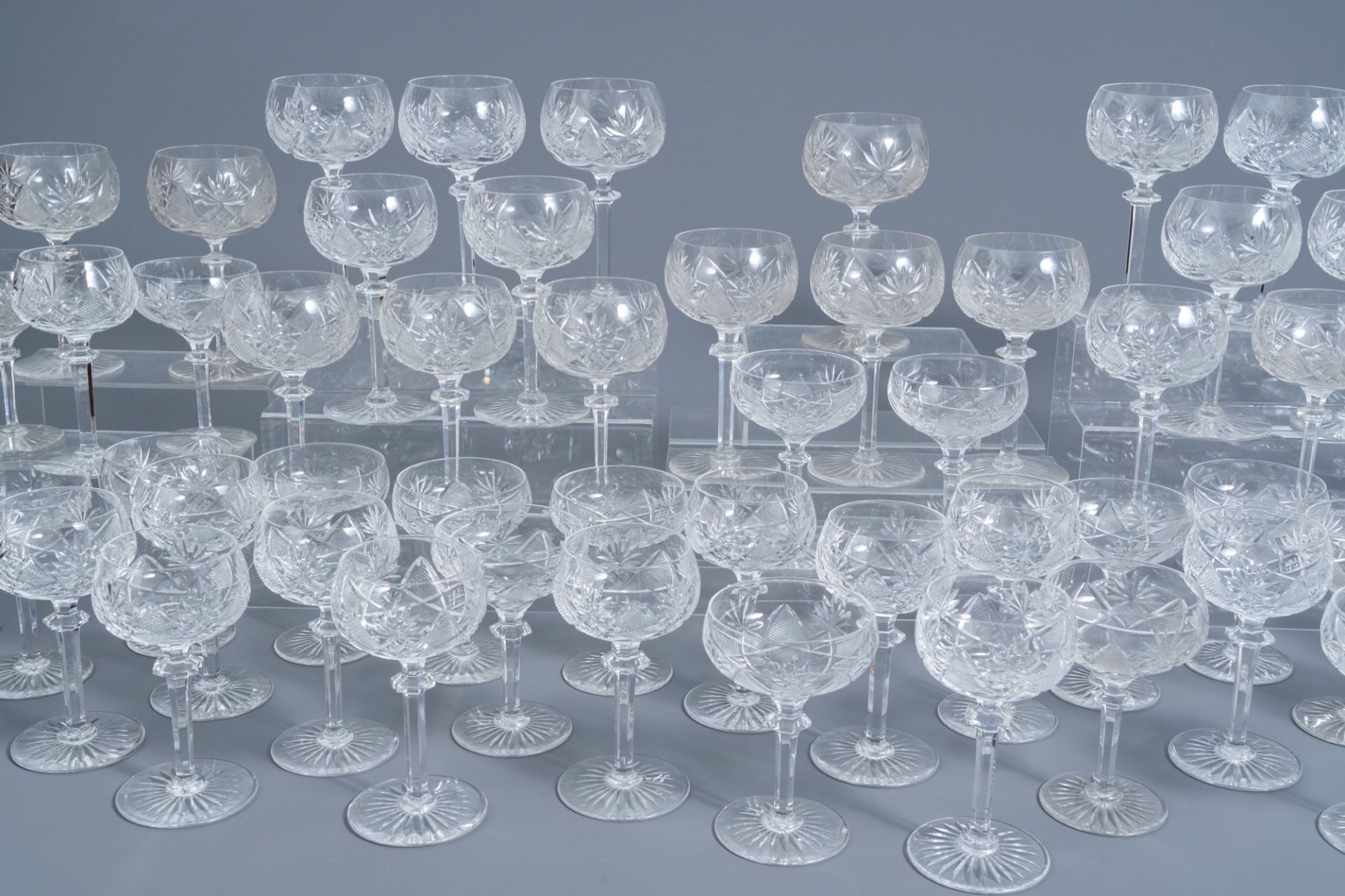 An extensive collection of clear crystal cut glasses, Val Saint Lambert, 20th C. - Bild 3 aus 9