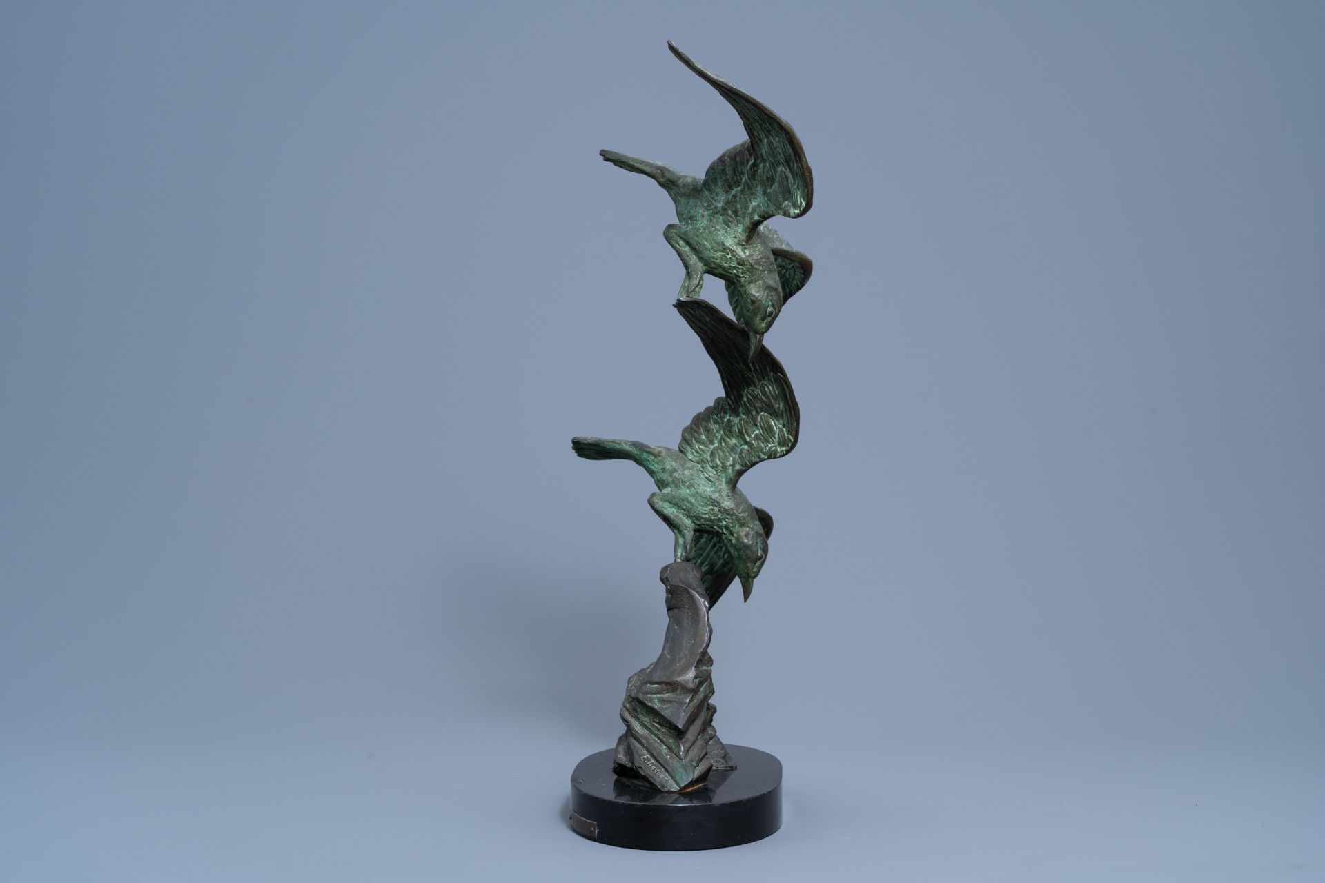 E. Tissot (20th C.): 'Mouettes', green patinated bronze on a black marble base - Image 7 of 18