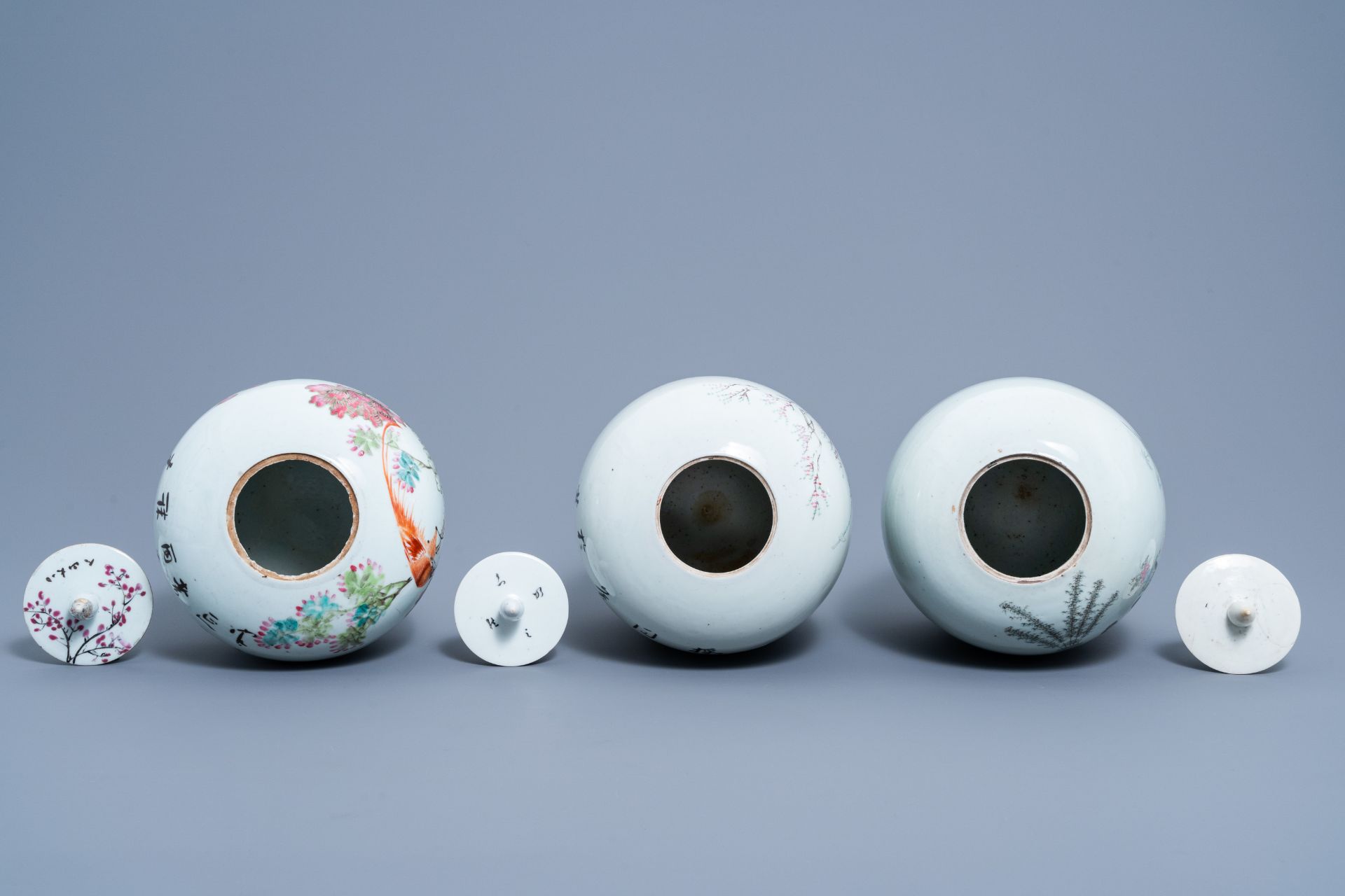 Three Chinese qianjiang cai jars and covers with ladies in a garden and a bird among blossoming bran - Image 6 of 7