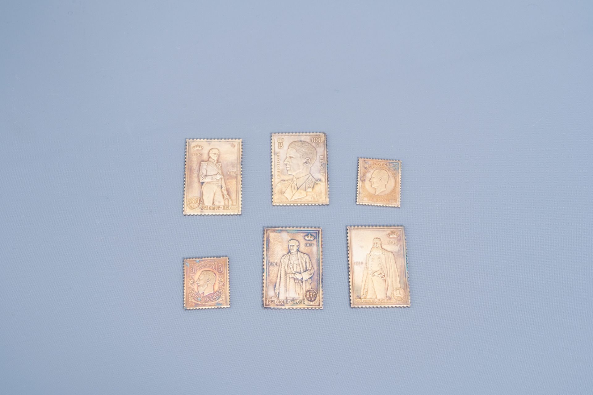 A collection of 25 Belgian silver-gilt stamps with matching case, the 'Dynastie-verzameling', 925/00 - Image 11 of 19