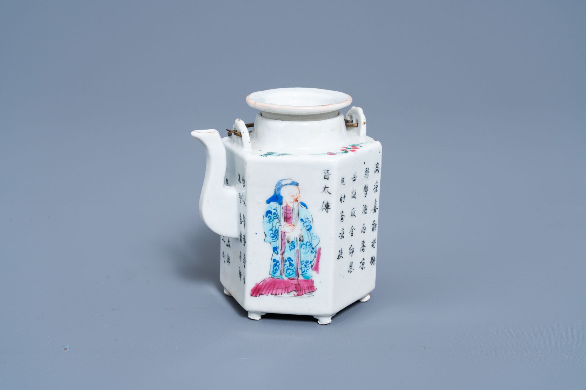 A Chinese famille rose 'Wu Shuang Pu' teapot and cover, 19th C.