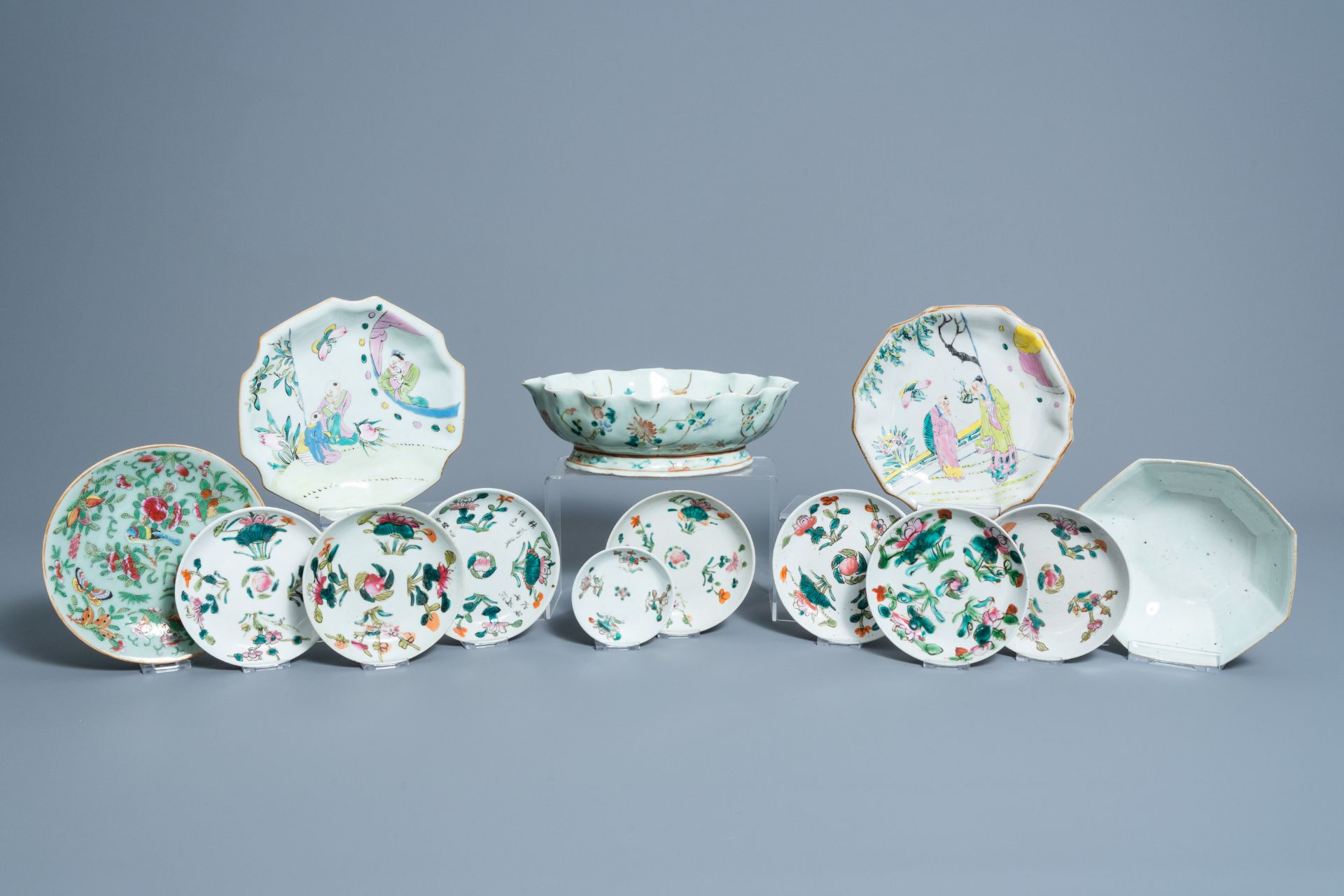 A varied collection of Chinese famille rose porcelain, 19th/20th C.