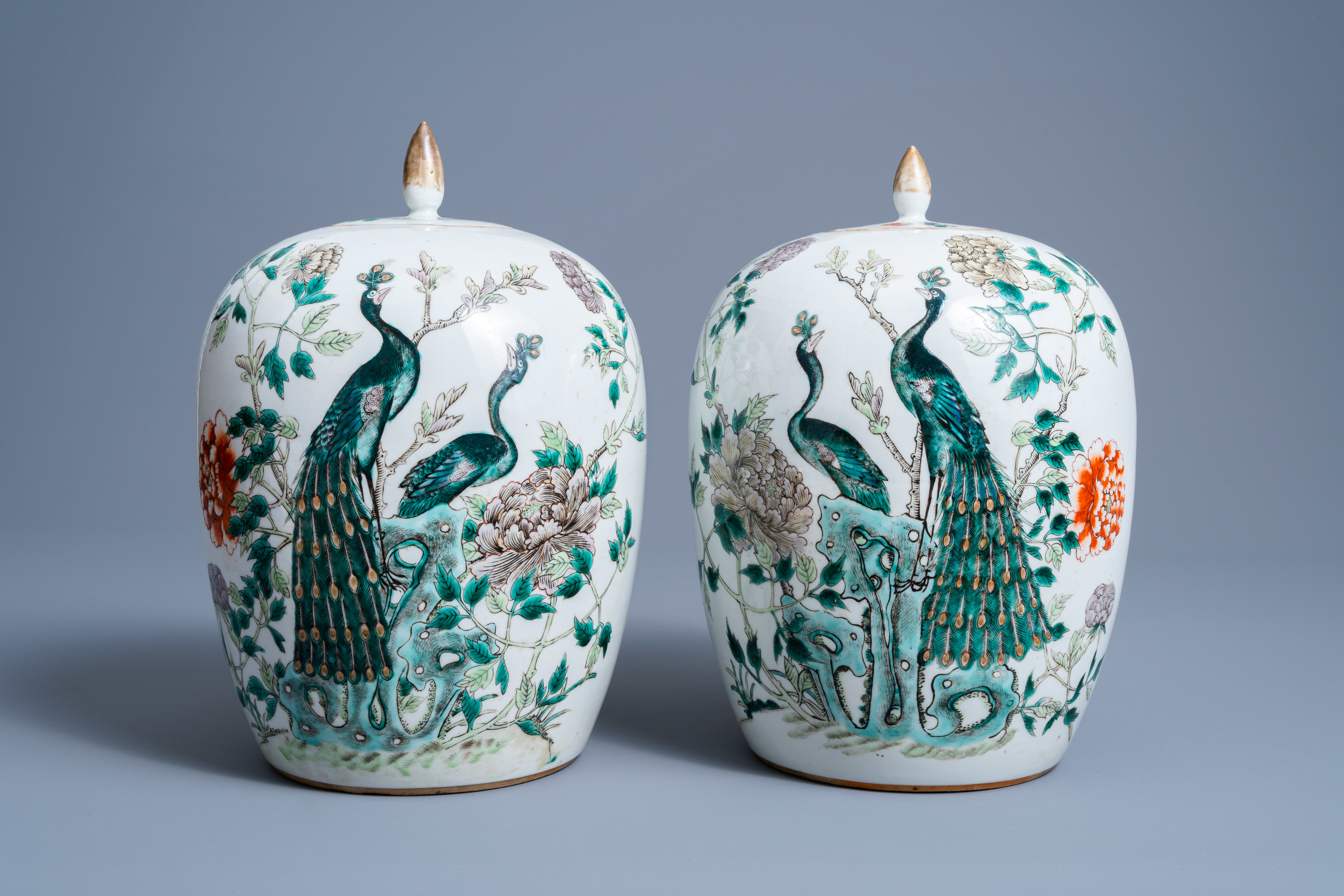 Two Chinese famille verte jars and covers with pheasants between blossoming branches, 19th C. - Image 2 of 7