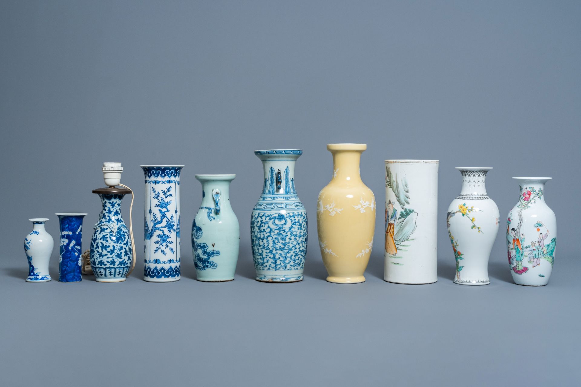 A varied collection of Chinese blue, white, famille rose and polychrome porcelain vases, 19th/20th C - Image 3 of 7