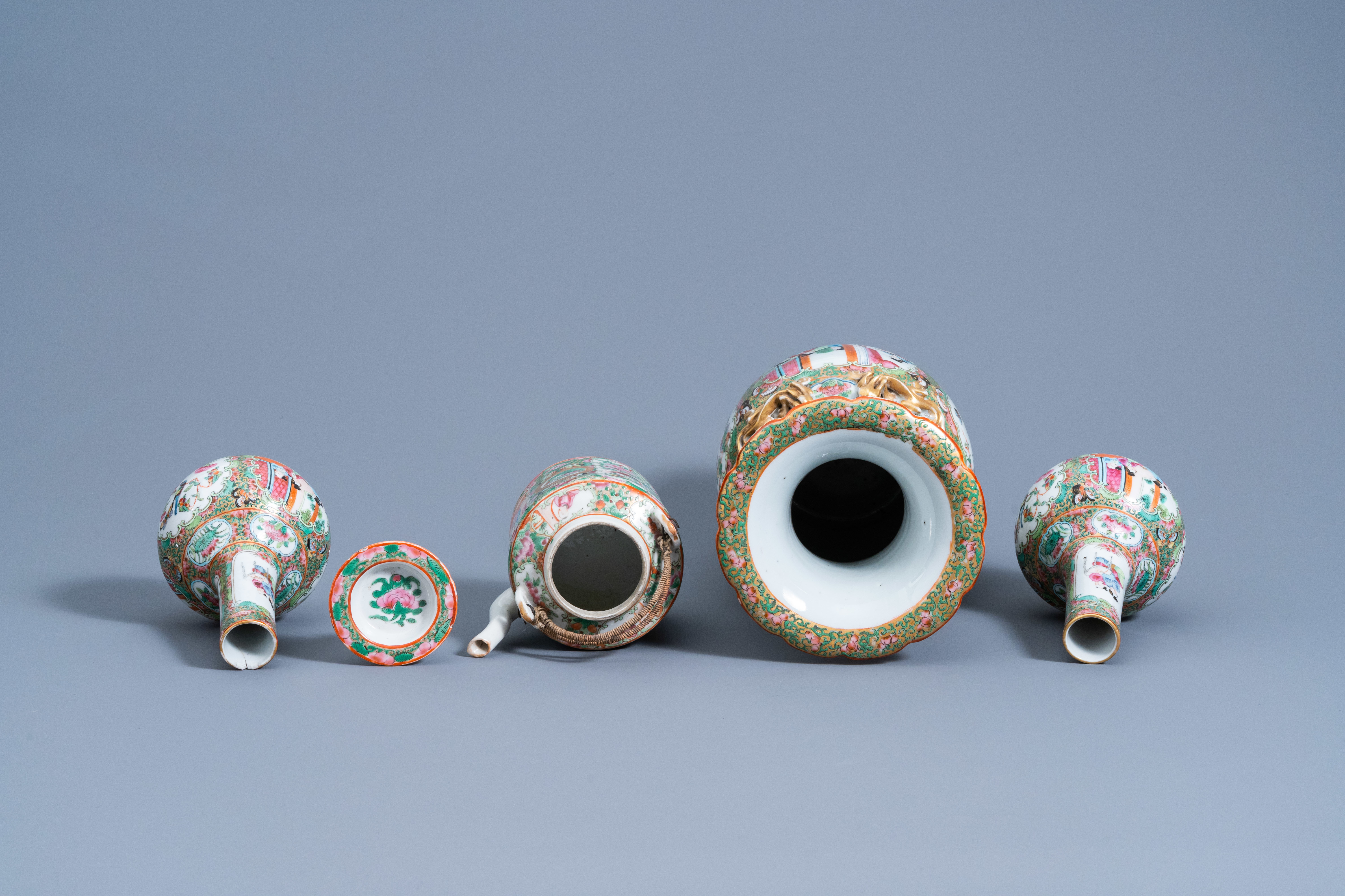 Eight Chinese Canton famille rose vases and a teapot and cover, 19th C. - Image 7 of 16