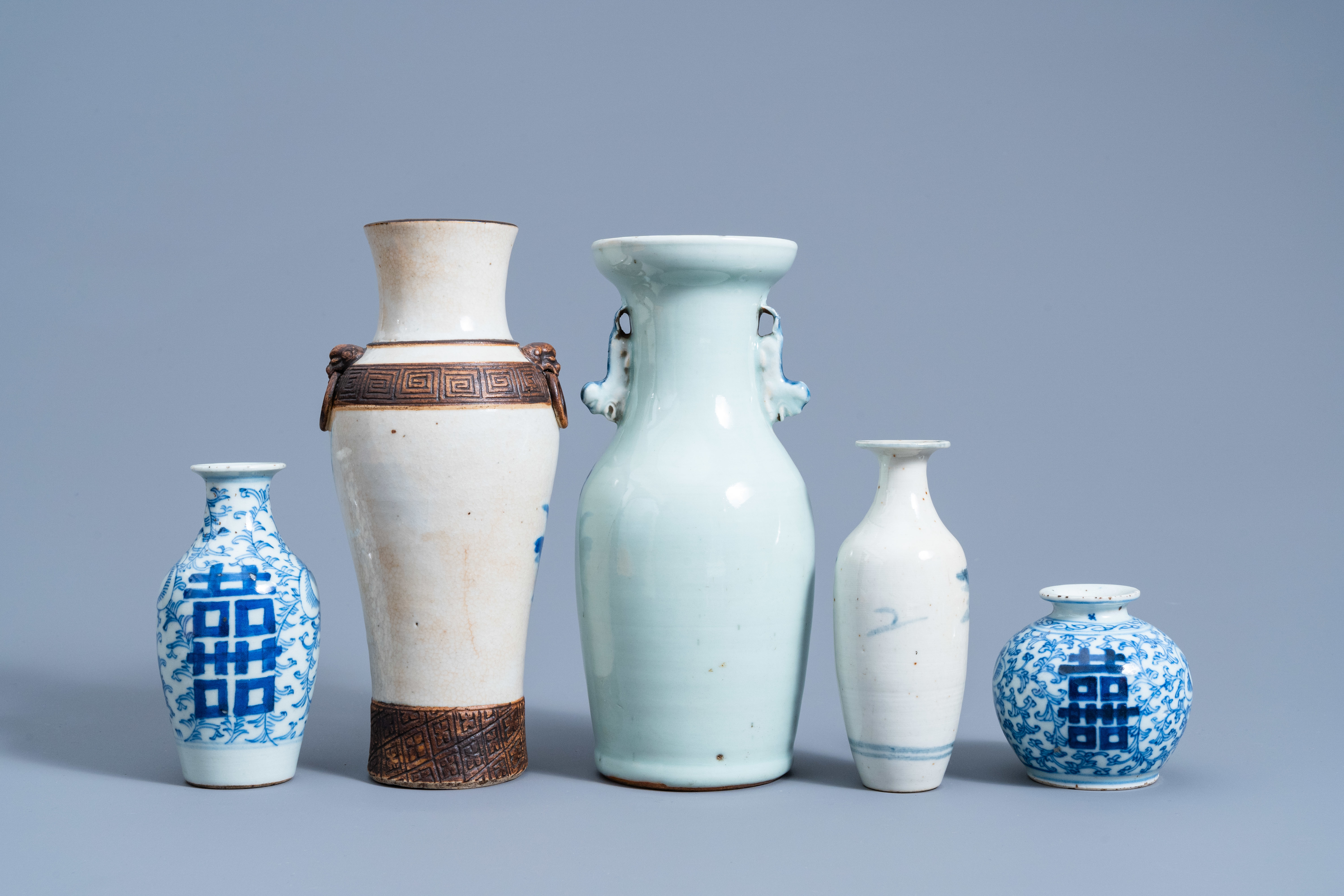 Ten various Chinese blue en white vases, 19th/20th C. - Image 10 of 13