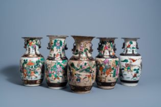 Five Chinese Nanking crackle glazed famille rose and verte vases with warrior scenes, 19th/20th C.