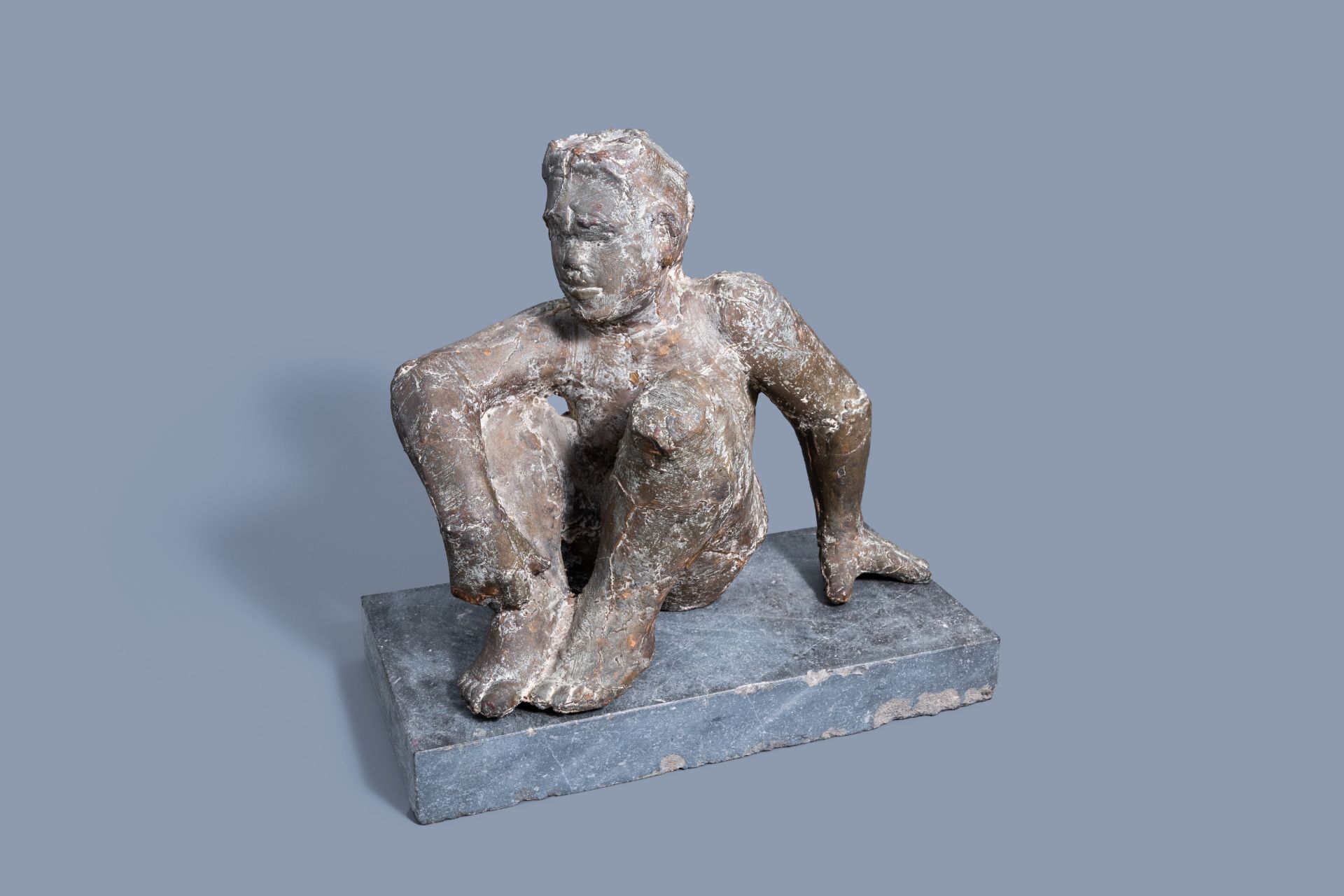 Henk Visser (1956): Seated figure, bronze on a bluestone base, ed. 1/6 - Image 5 of 15