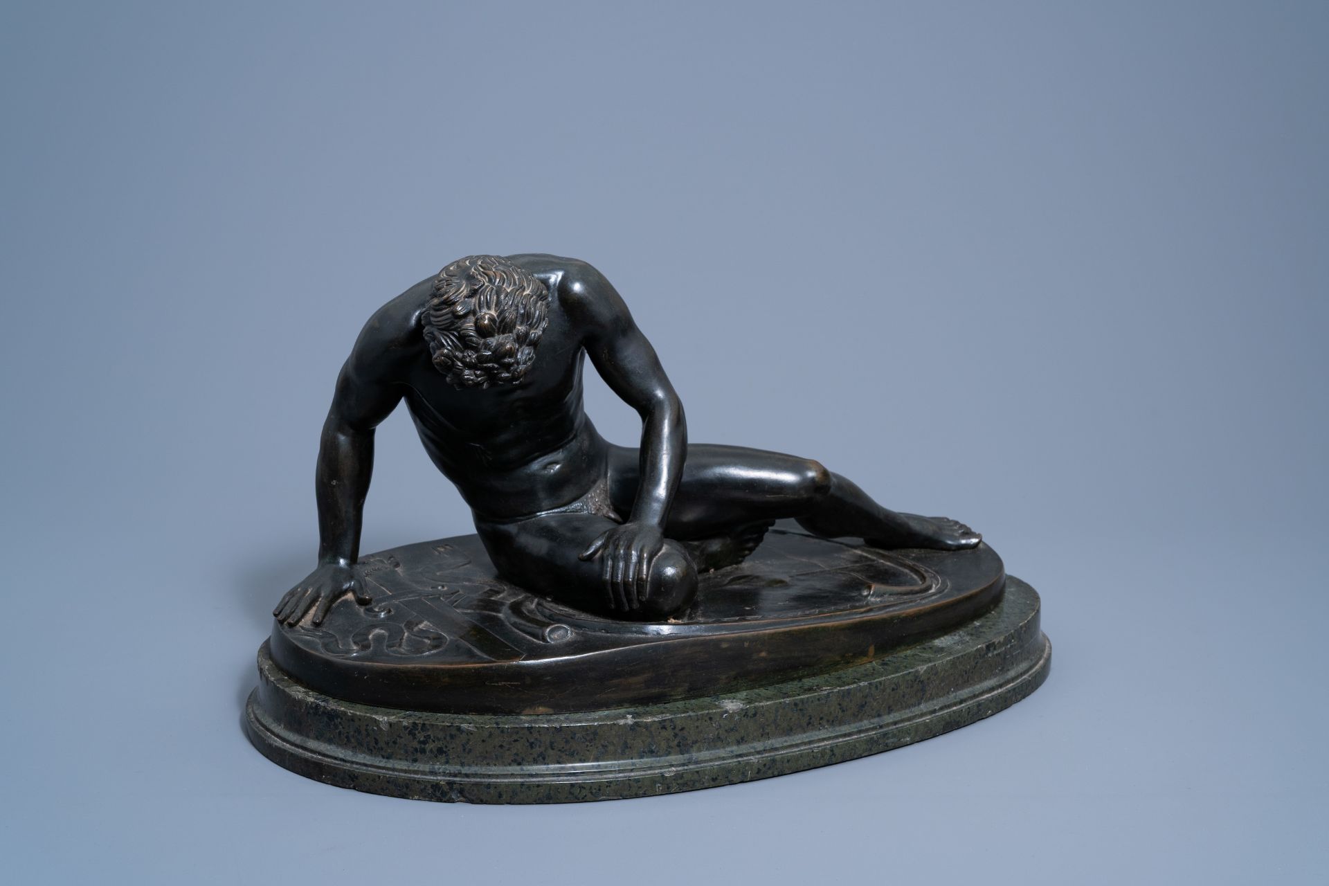 After the antique: The Dying Gaul, patinated bronze on a vert de mer marble base, 19th/20th C. - Image 2 of 11