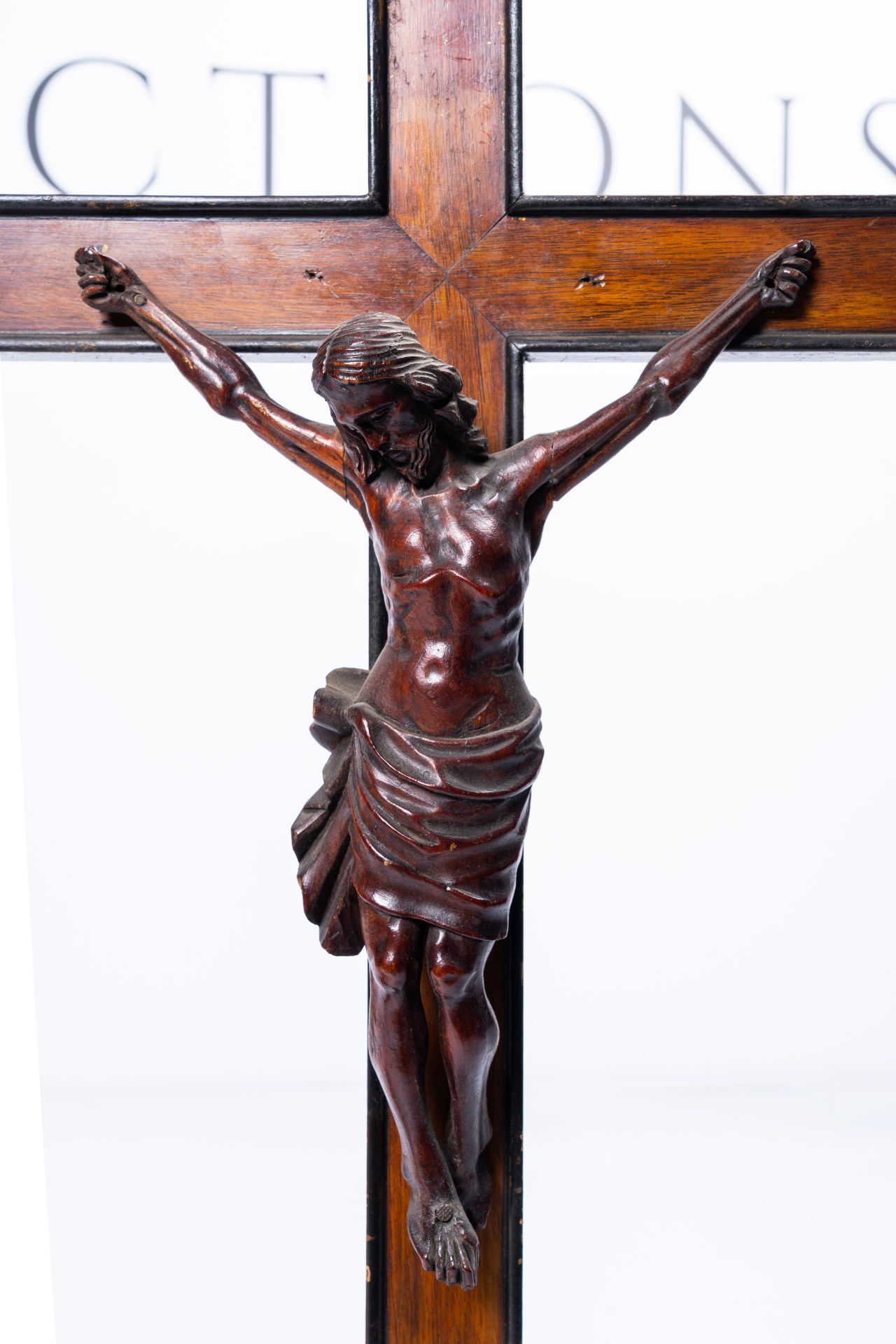 Two large inlaid wooden crucifixes with carved Corpus Christi, France or Flanders, 18th/19th C. - Image 2 of 9